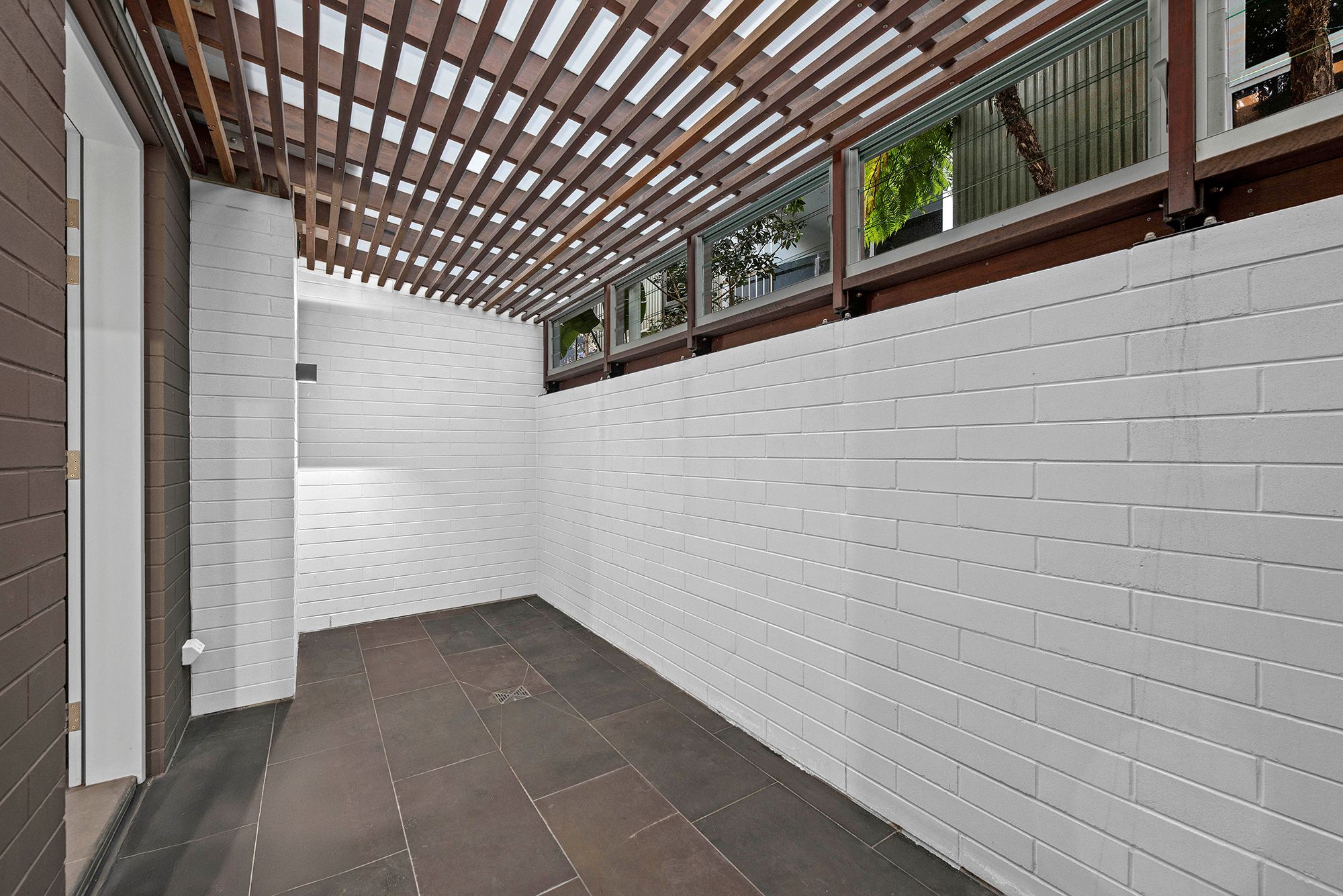 202/23 Wilson Street — photo 18 of 27