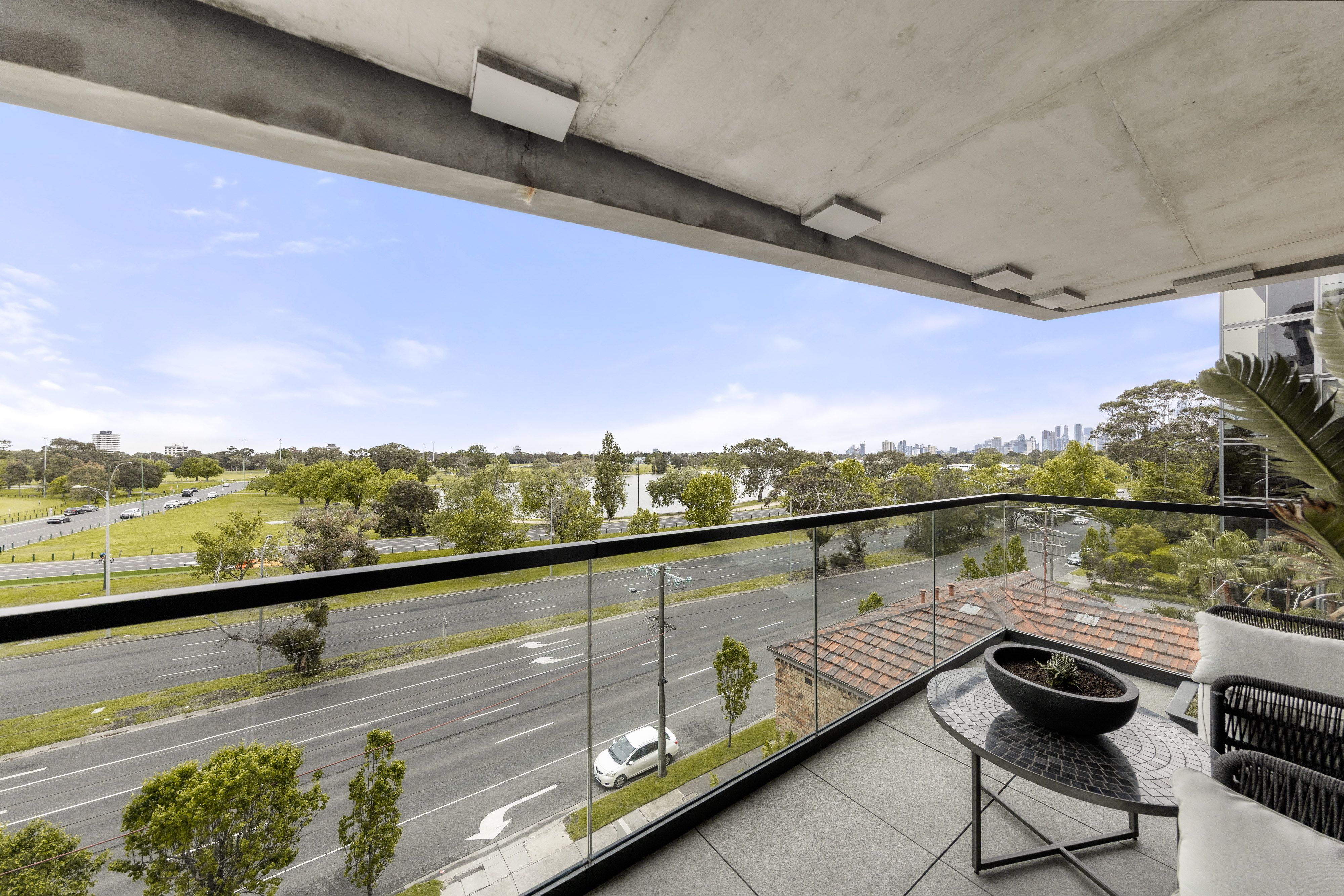 403/77 Queens Road, Melbourne, VIC 3004
