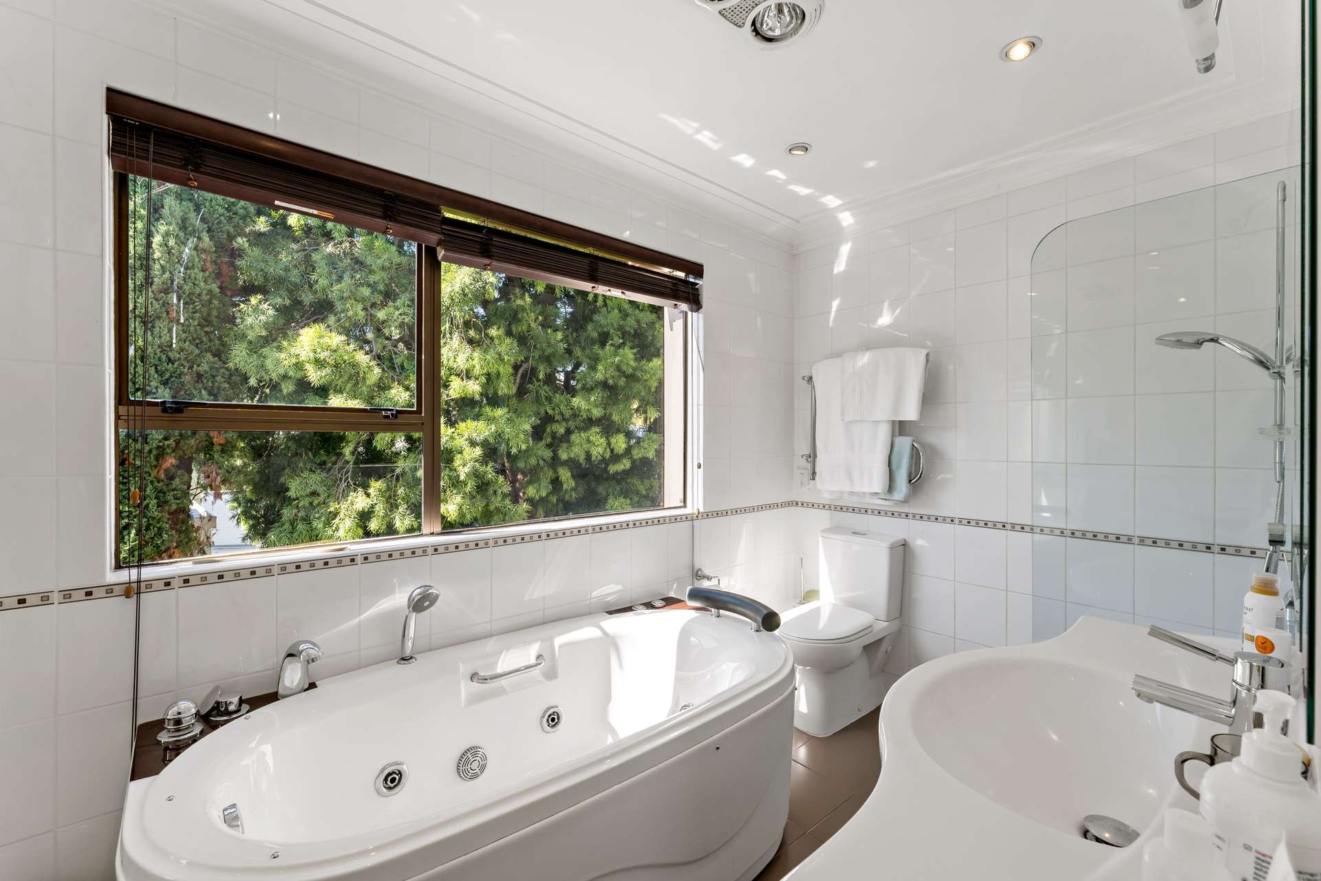 15 Marau Crescent photo 4