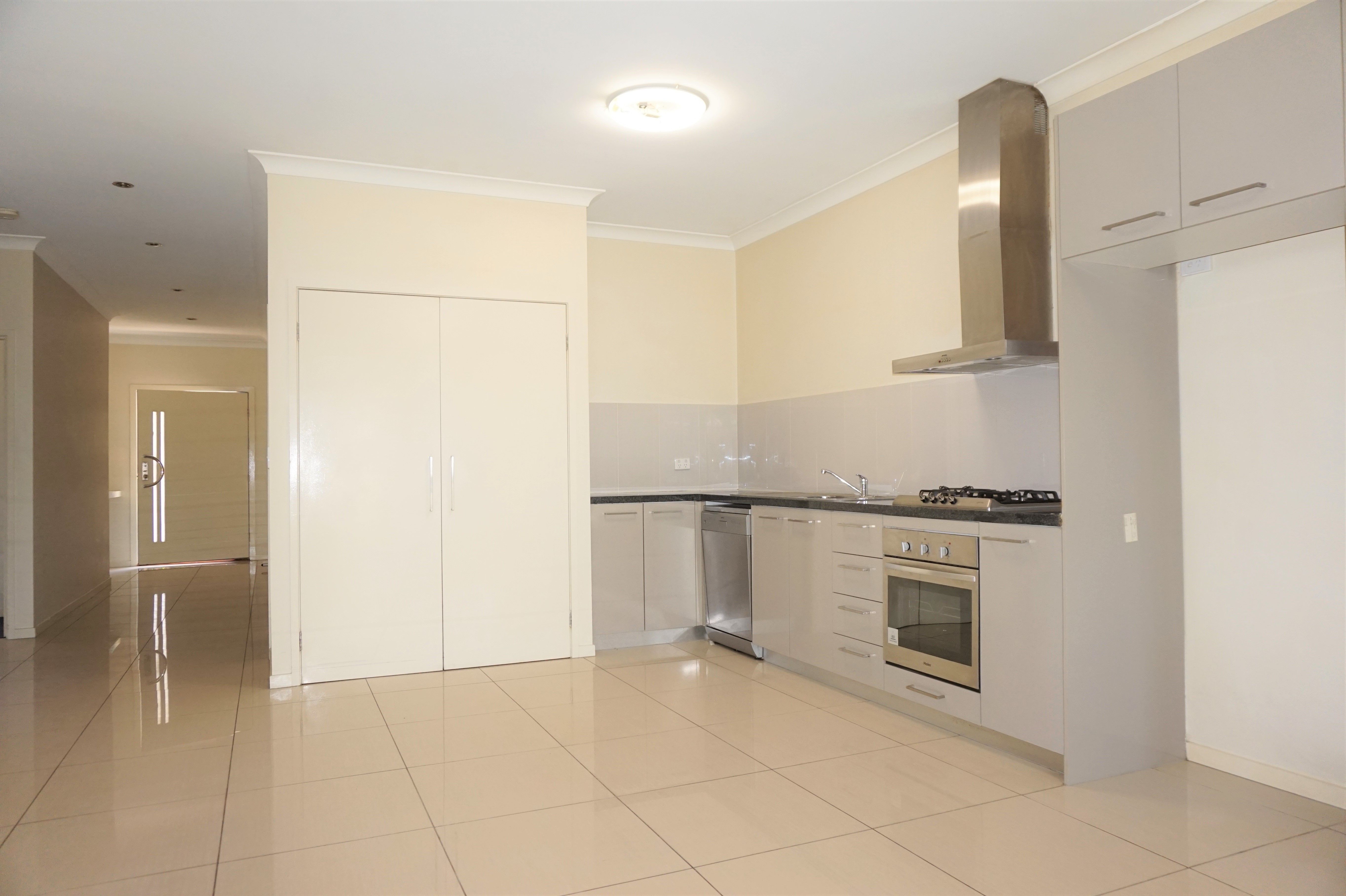 1a Oates Avenue, Woodridge, QLD 4114