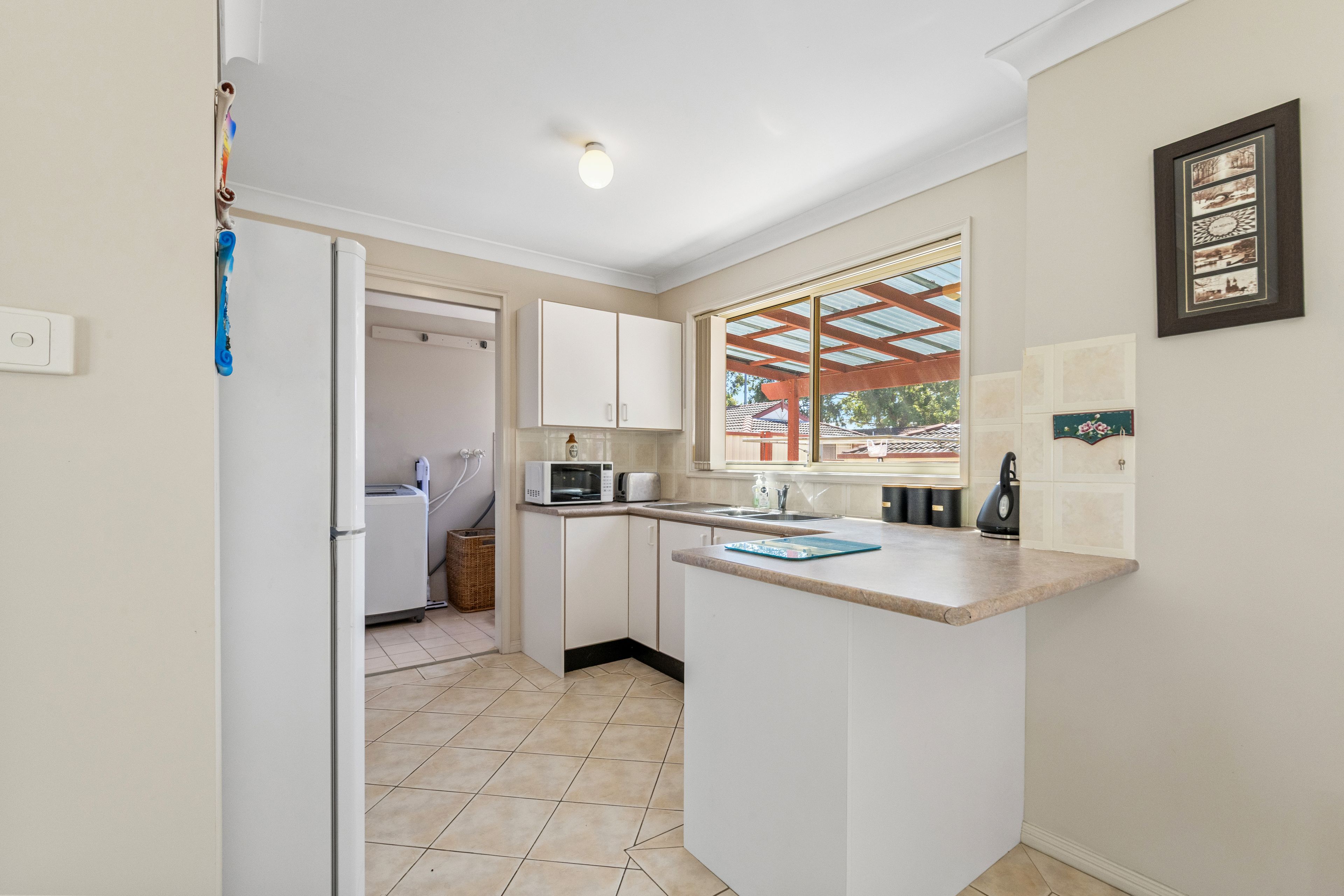2/8-10 Bromley Court — photo 4 of 14