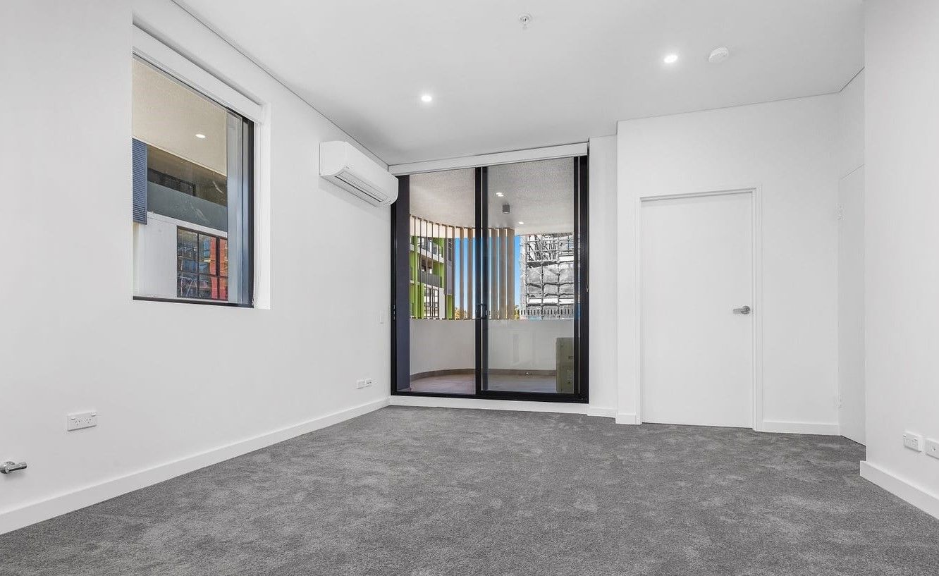 303/6 Stanley Street — photo 4 of 8