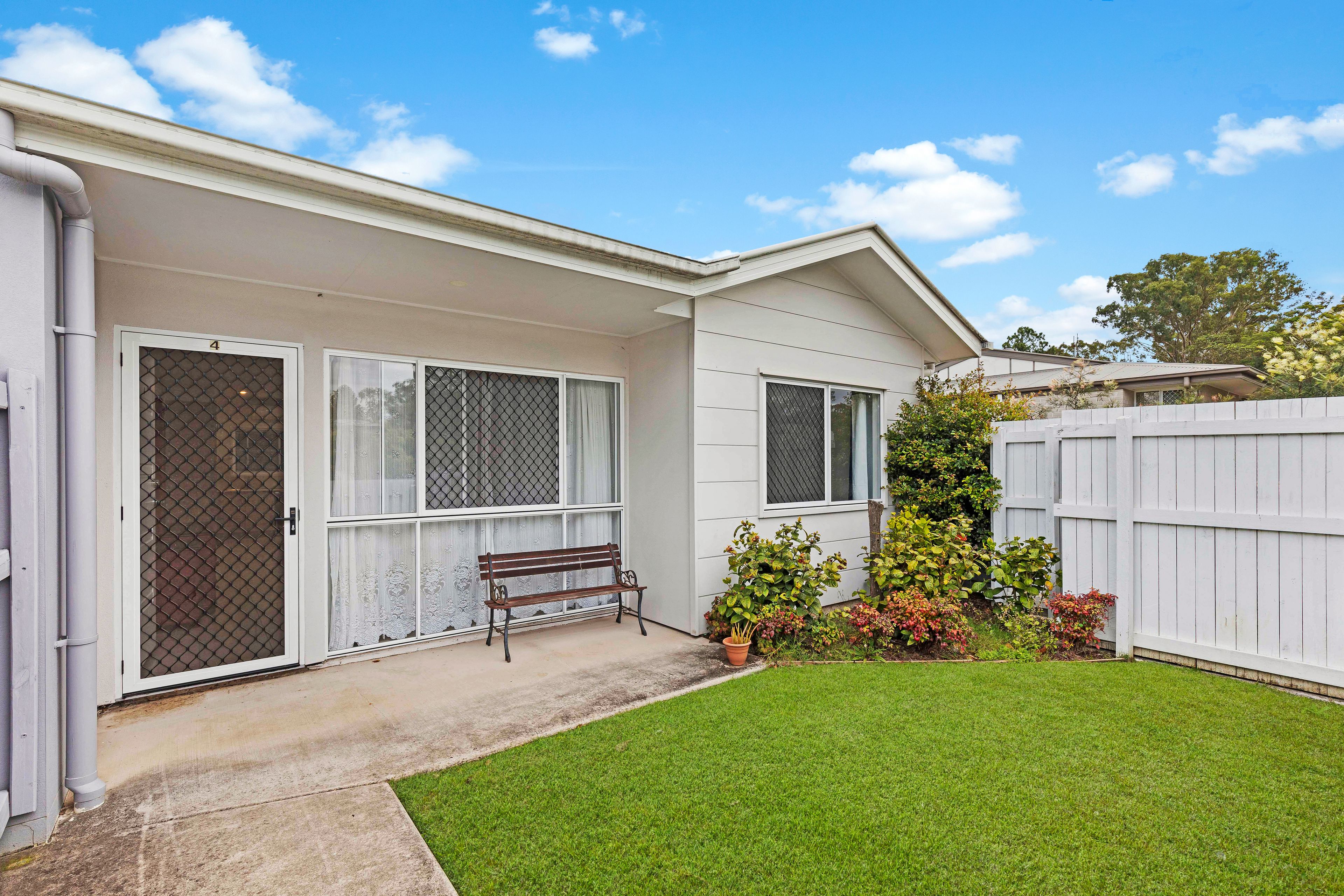 6 Gympie Street North, Landsborough QLD 4550