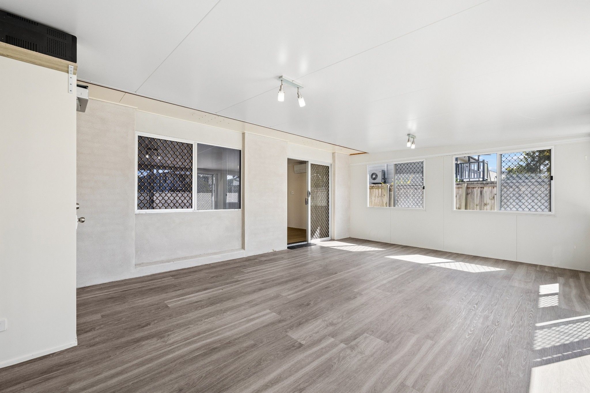 39 Roma Street — photo 4 of 30