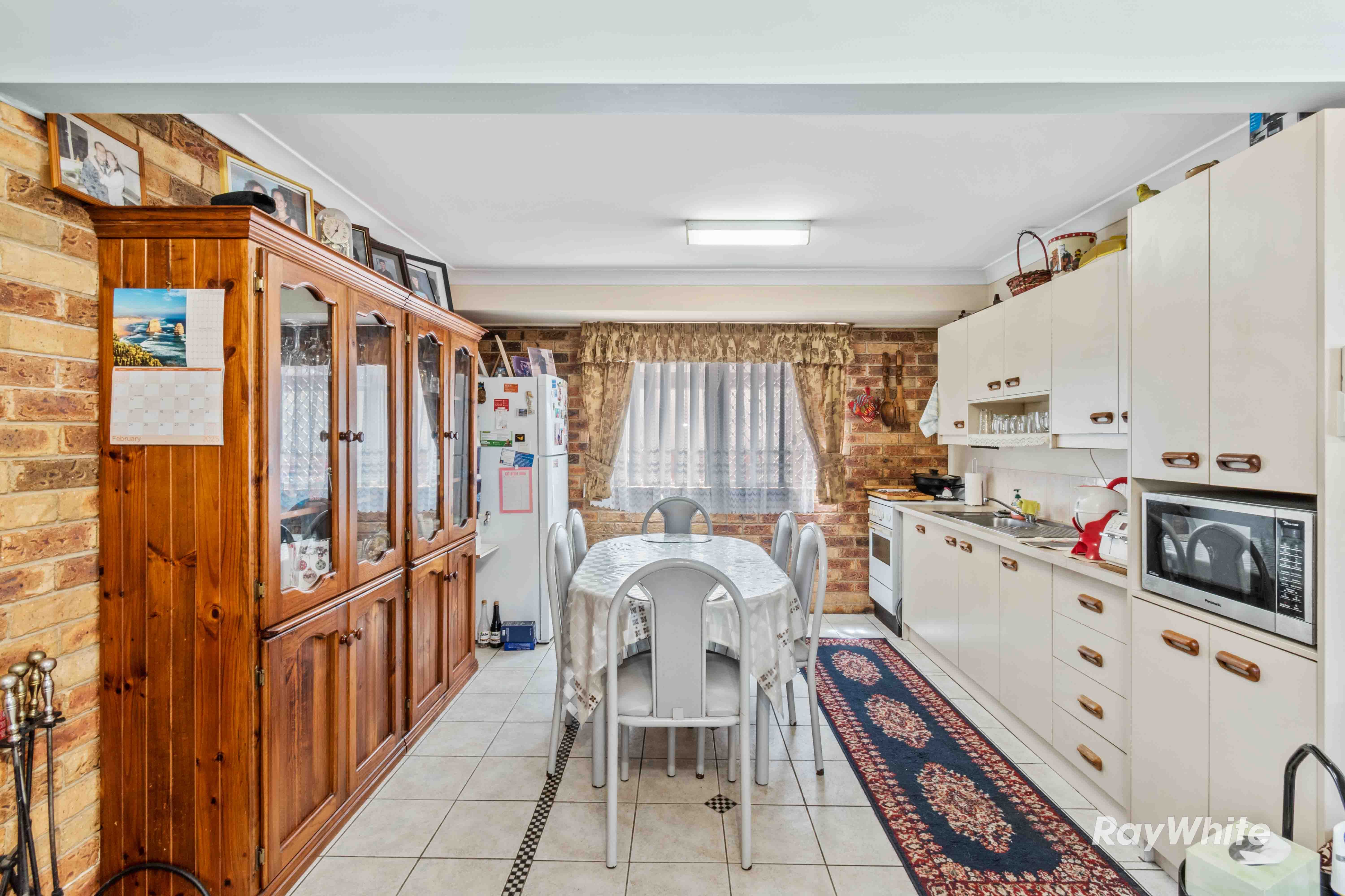 22 Penthouse Place — photo 13 of 30