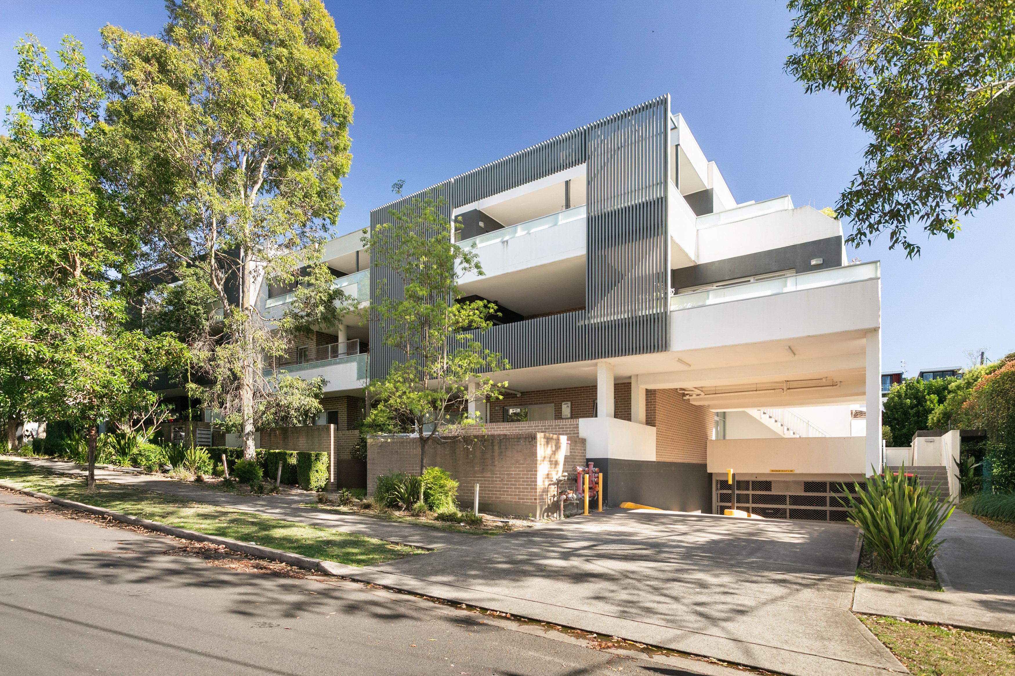 37 Gover Street, Peakhurst NSW 2210