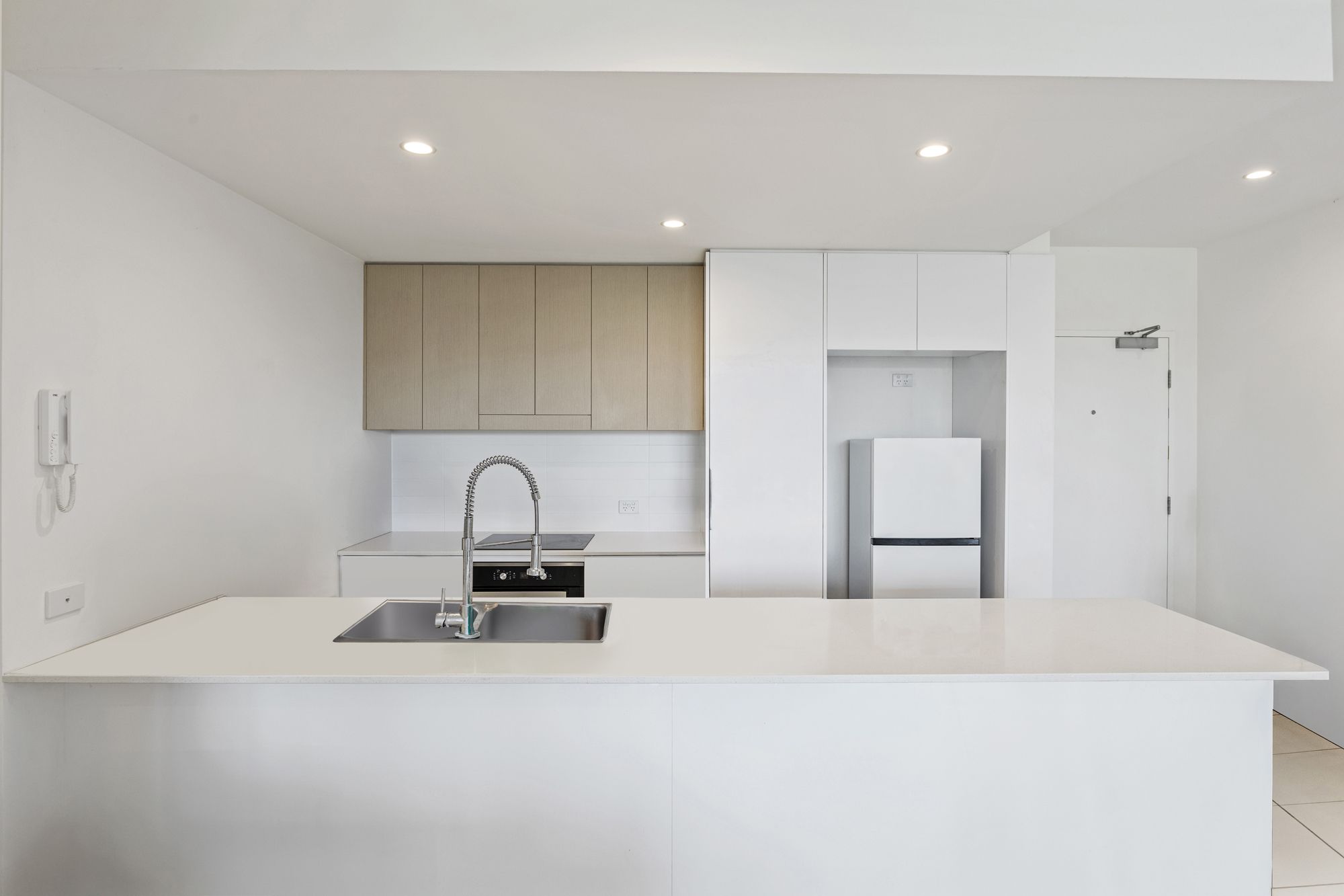 208/15 Ethel Street — photo 5 of 20
