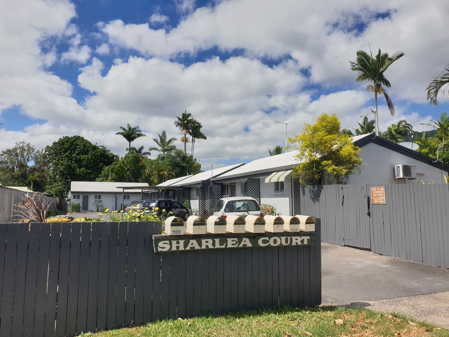 31 Miles Street, Manoora QLD 4870