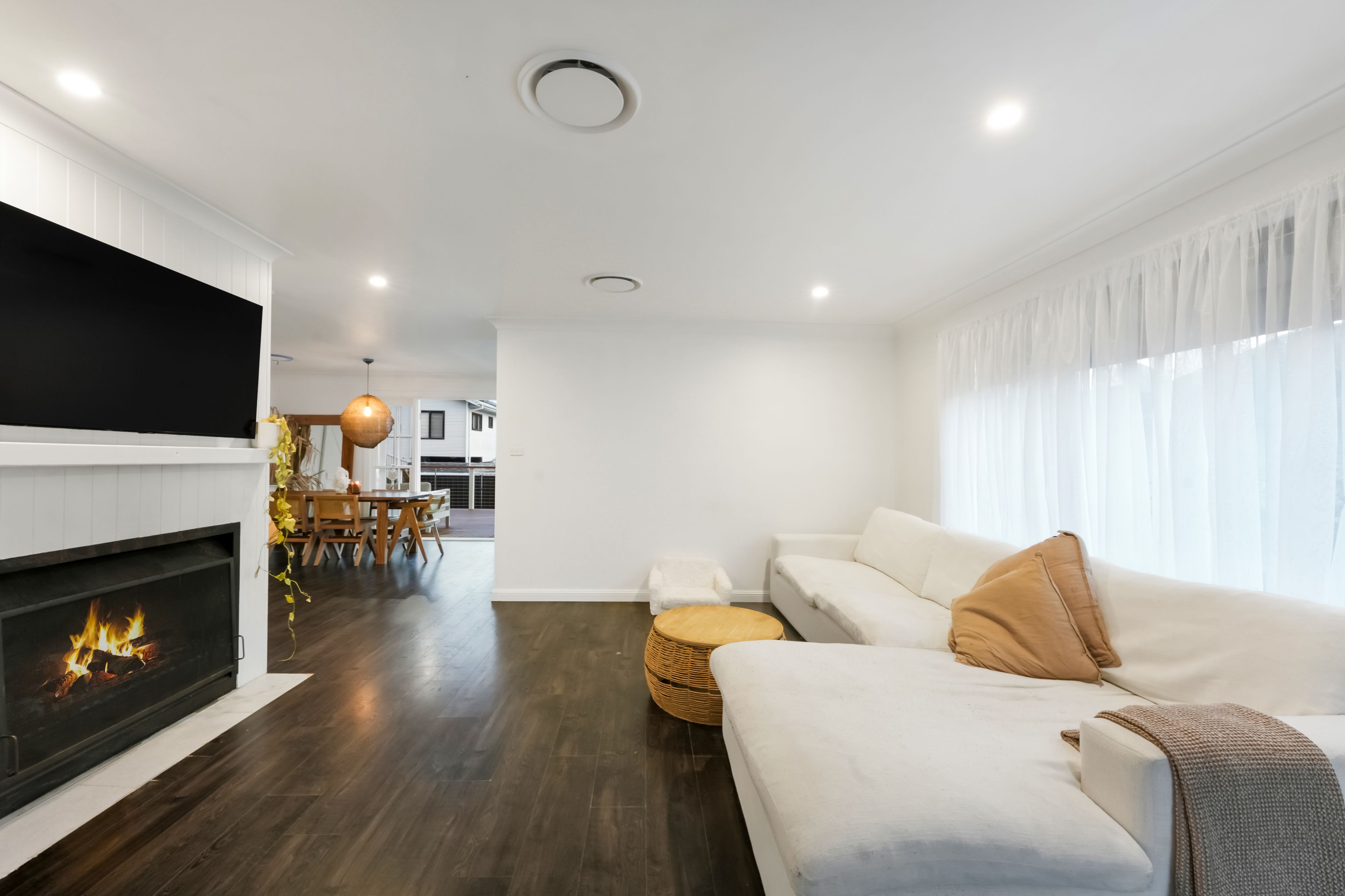 124 Kincumber Crescent — photo 5 of 19