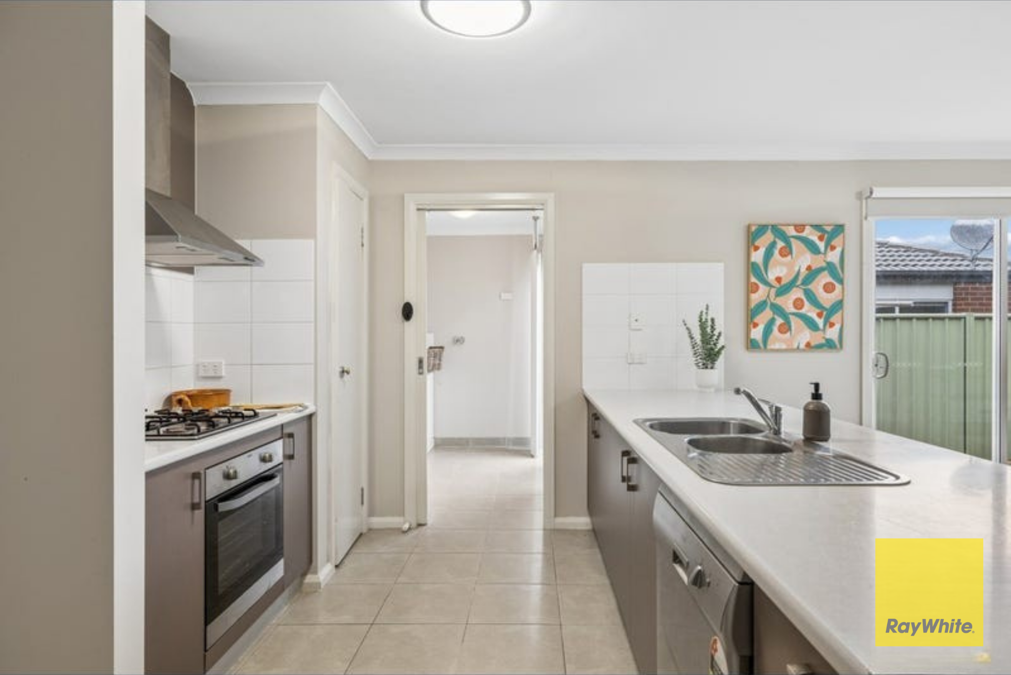 8 Reddington Way — photo 9 of 19