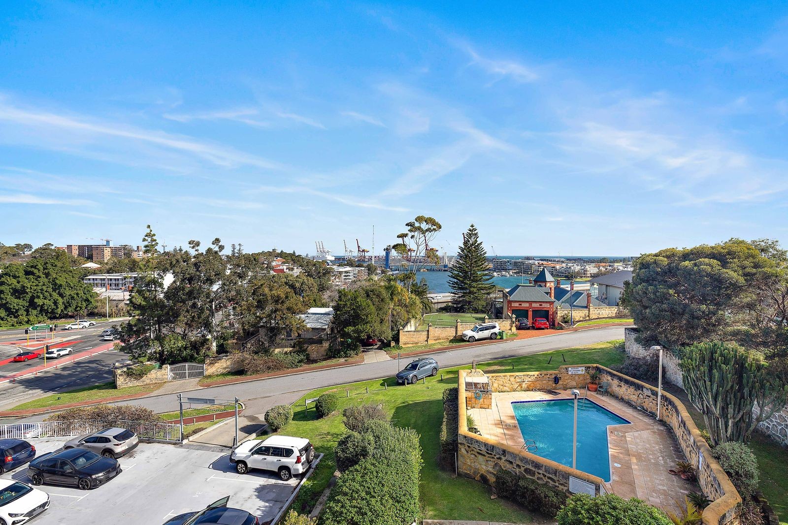 16/2 Angwin Street, East Fremantle, WA 6158