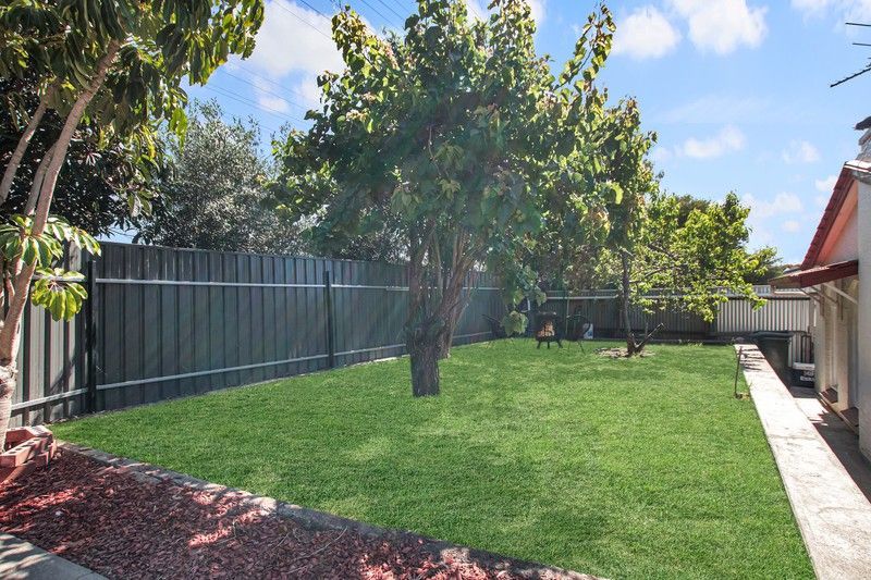 56 Bains Road — photo 12 of 18