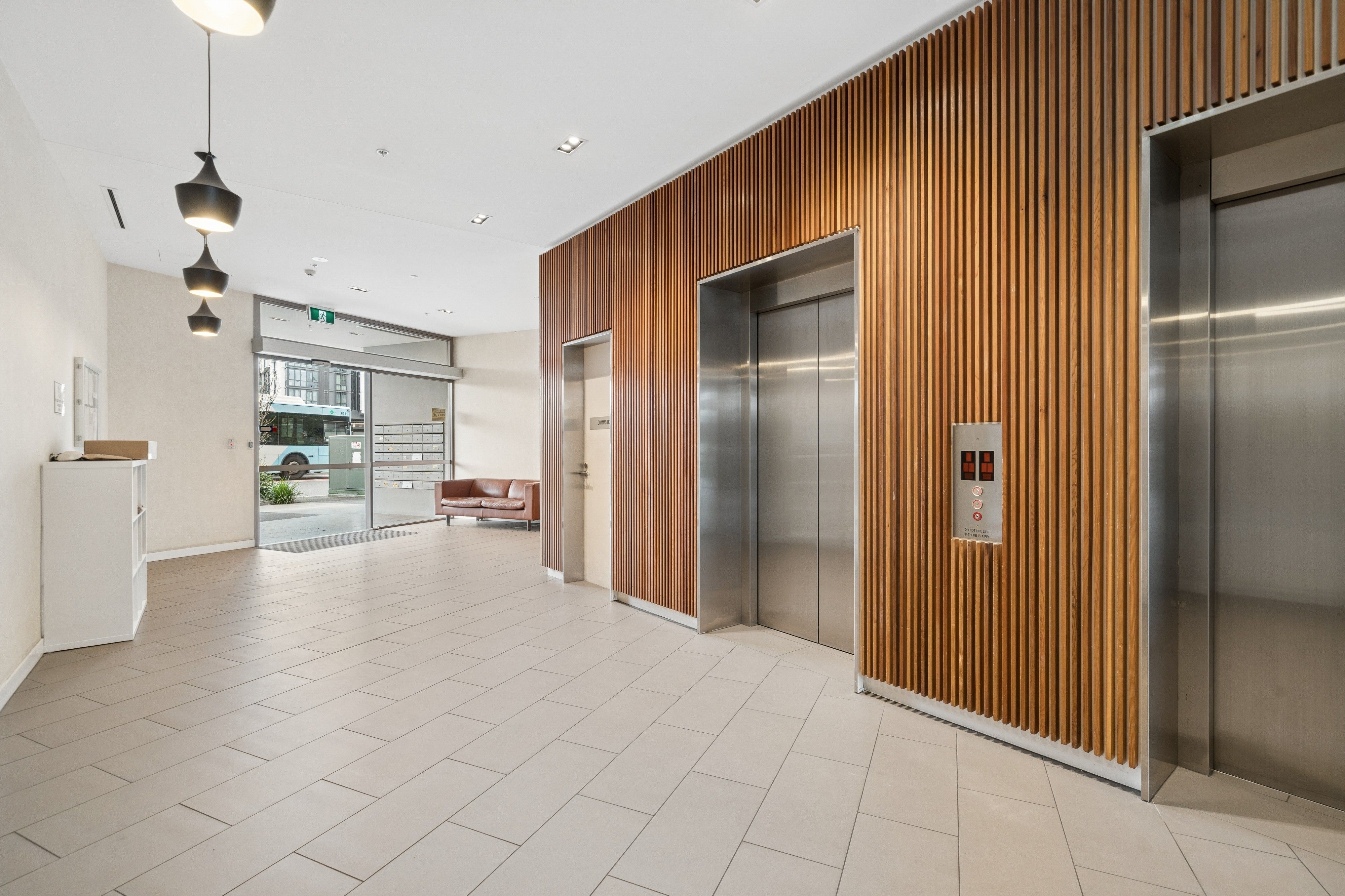 302/2 Discovery Point Place — photo 14 of 20