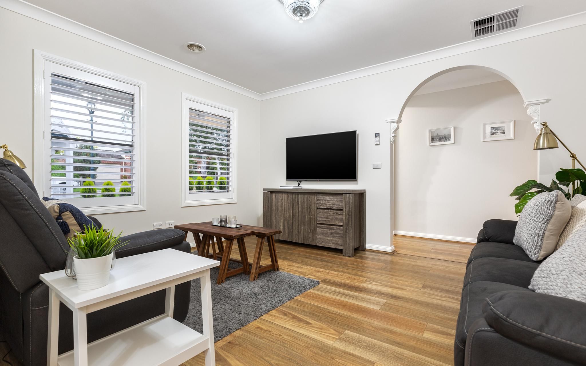 15 Pioneers Crescent, Pakenham, VIC 3810