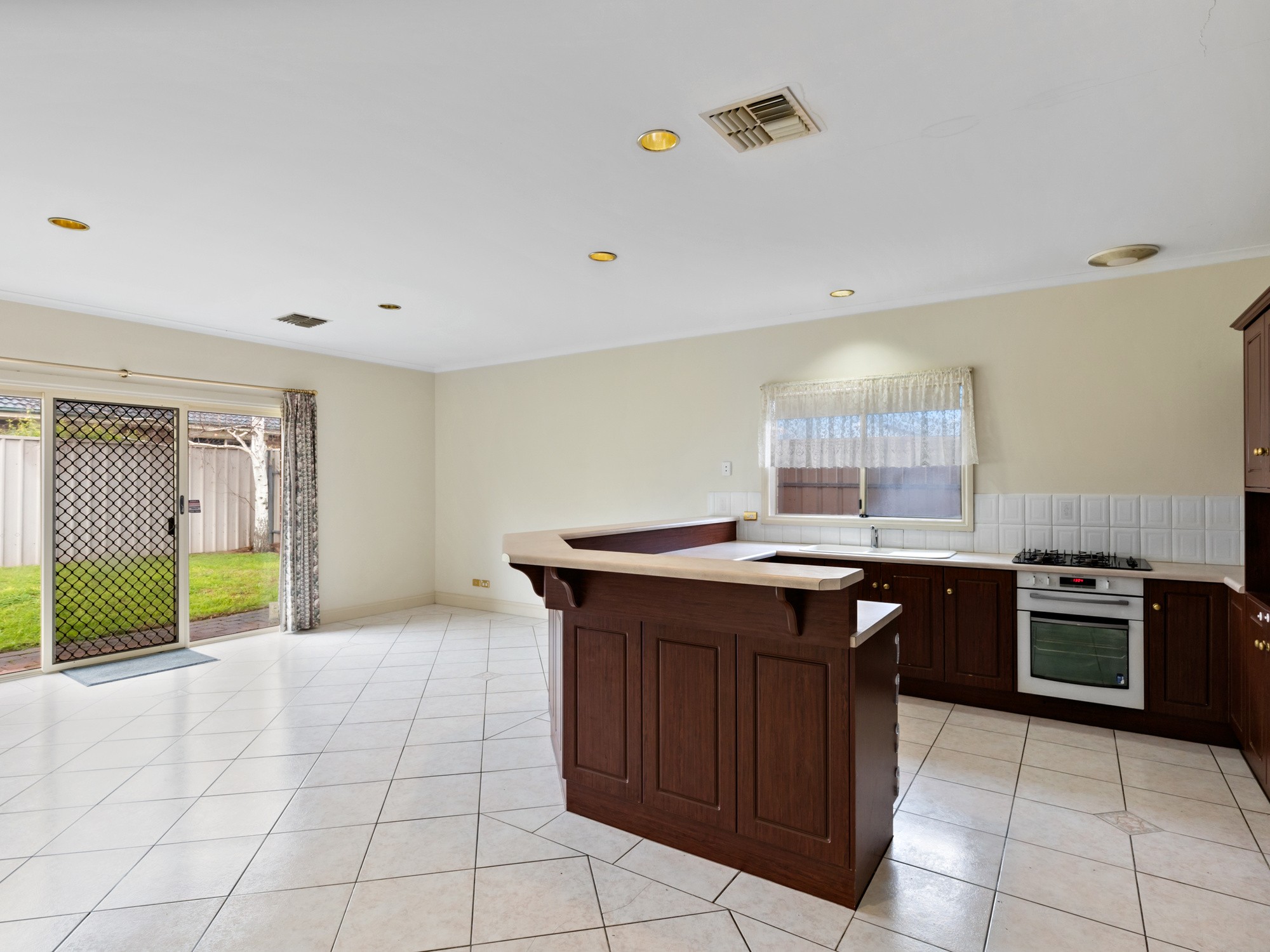 28 Mullen Close, Woodcroft, SA 5162