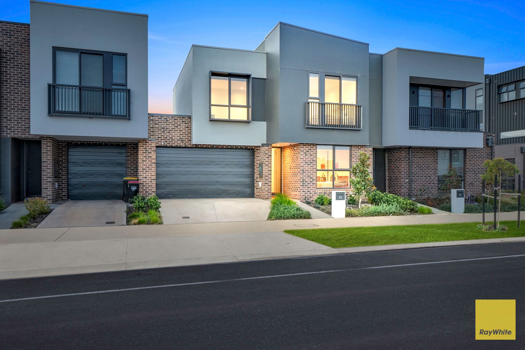 35 Elmhurst Avenue, AINTREE, VIC 3336
