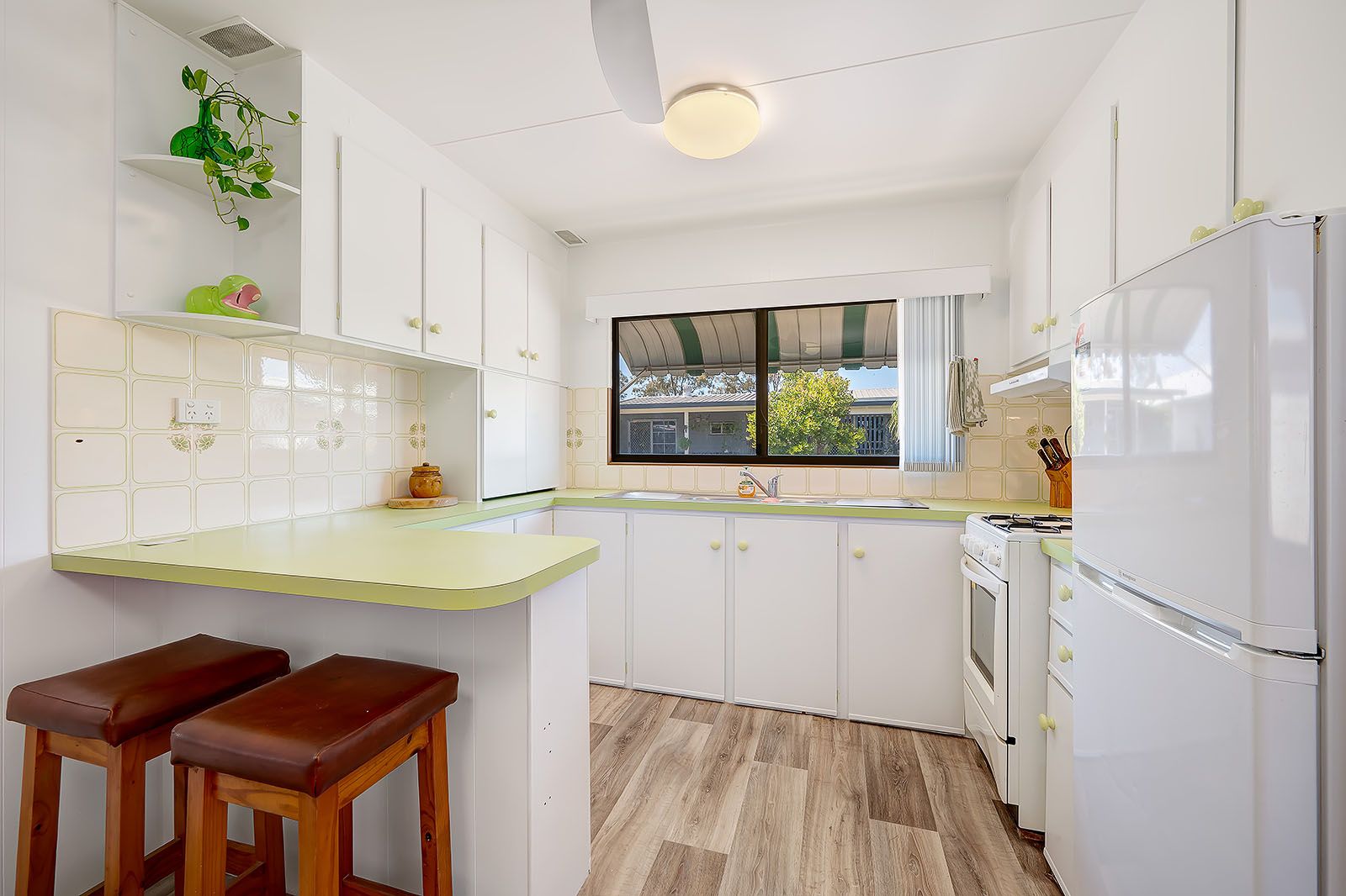 211/1 Diura Street — photo 5 of 11