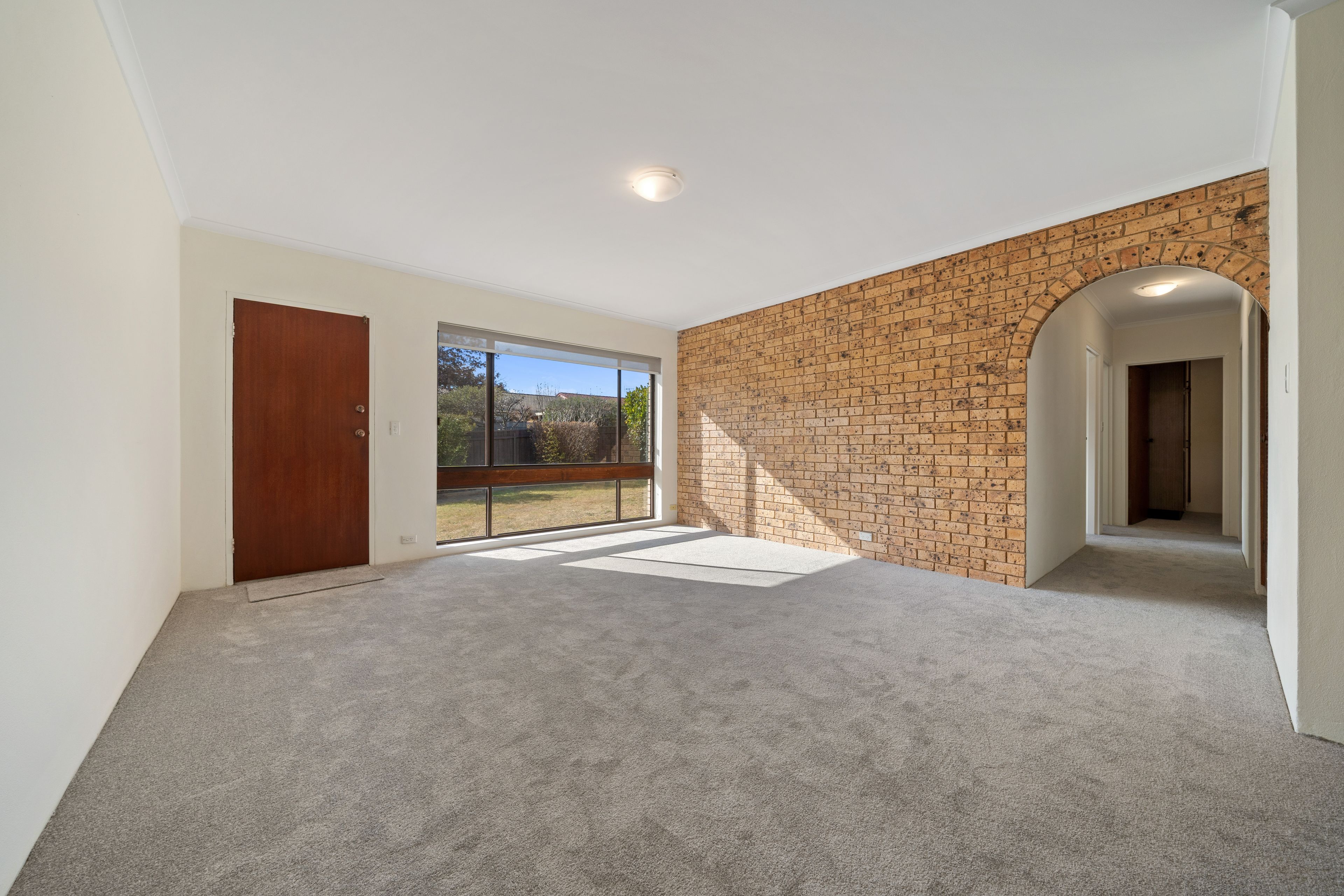 4 Gorrie Close — photo 3 of 19
