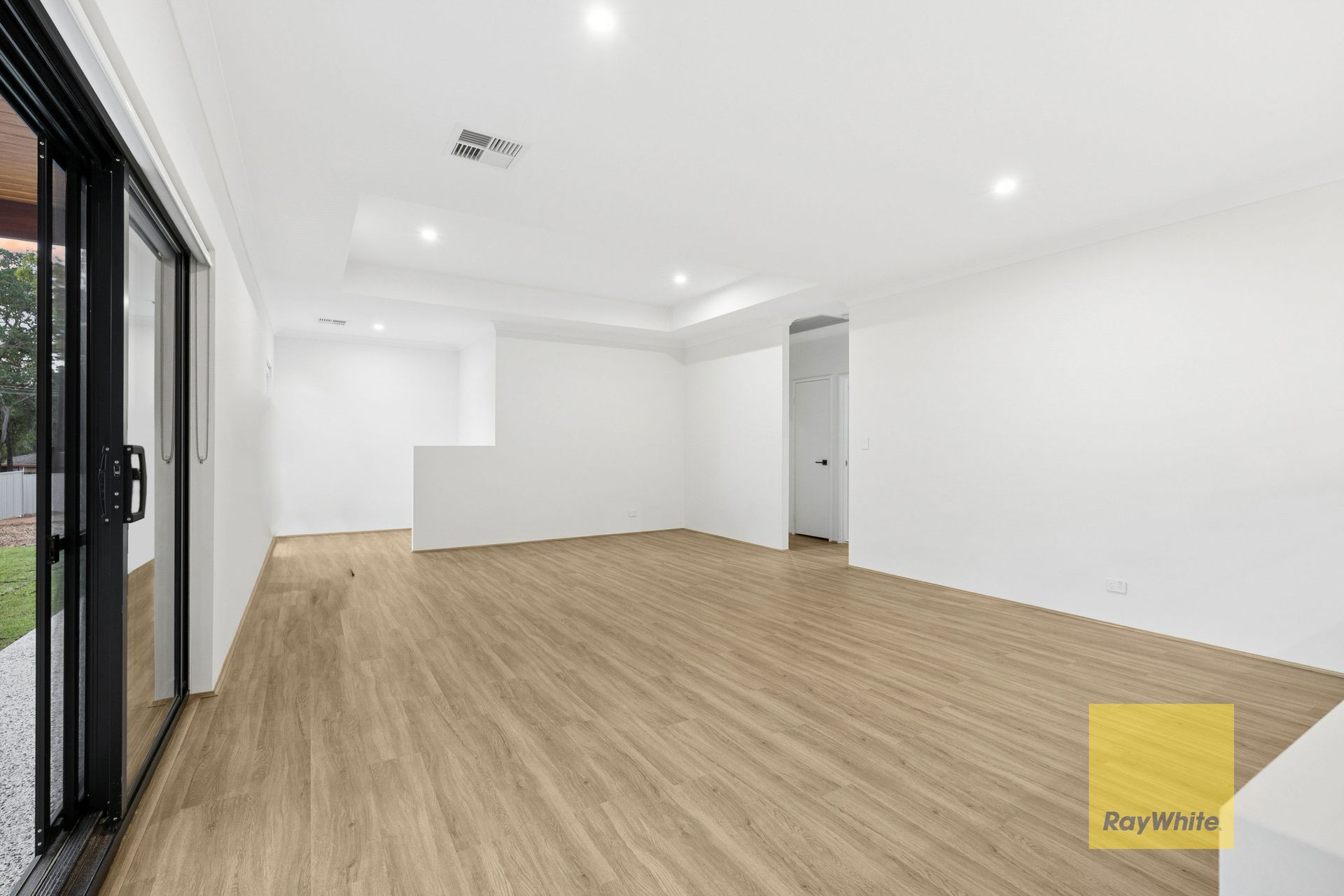 4 Sampson Road — photo 13 of 30