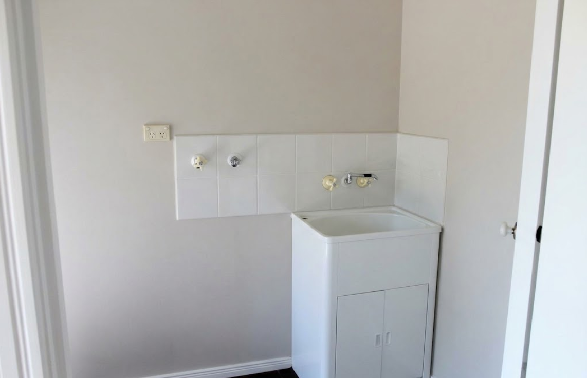 29 Sherwood Close — photo 10 of 12