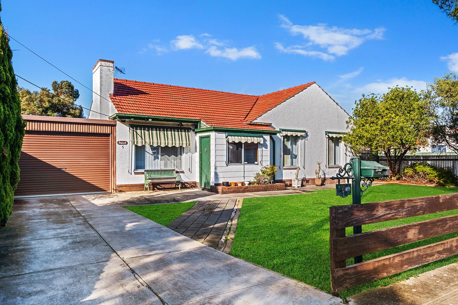 5 Poole Avenue, Woodville South, SA 5011