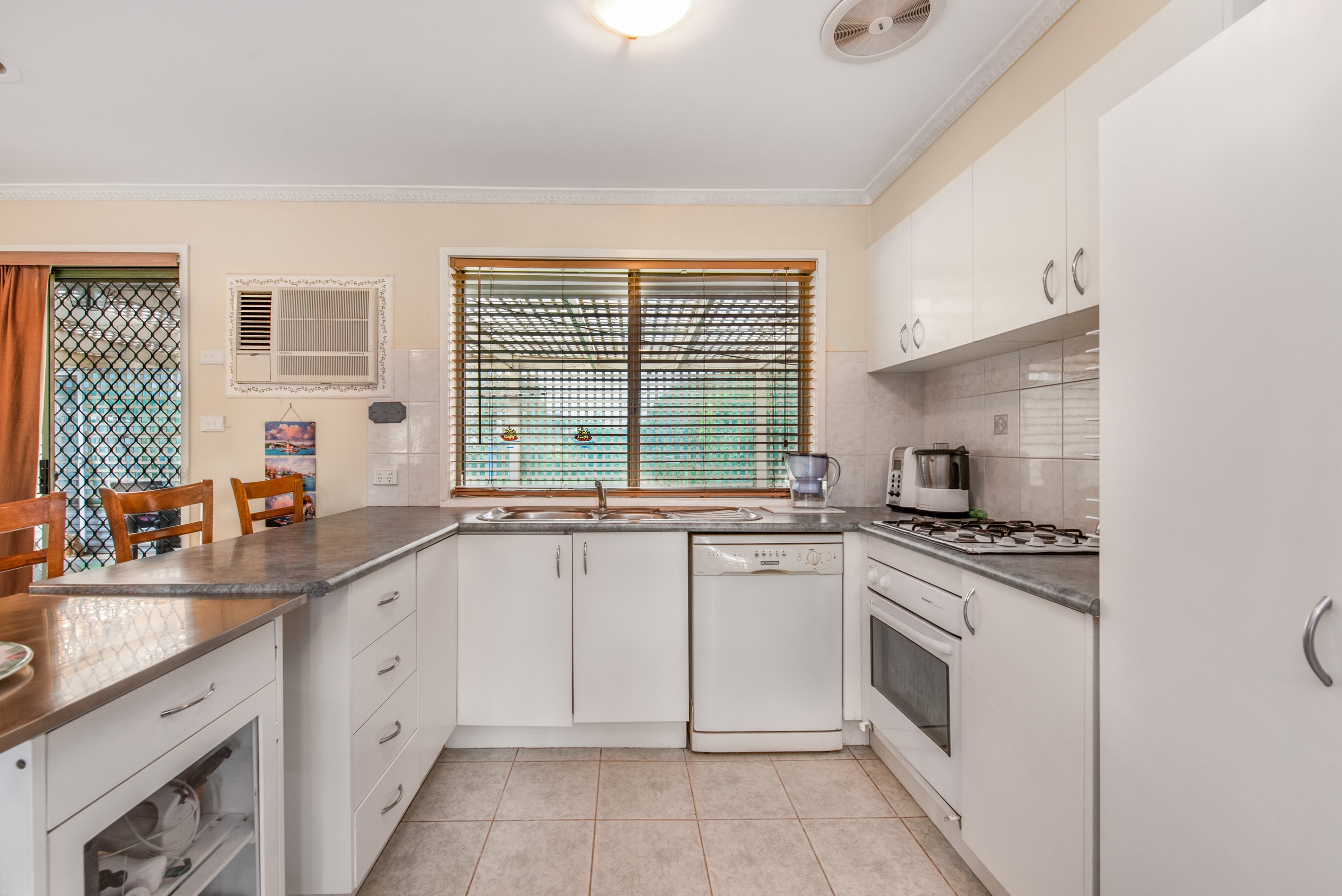 9 Kingston Avenue, Pakenham, VIC 3810