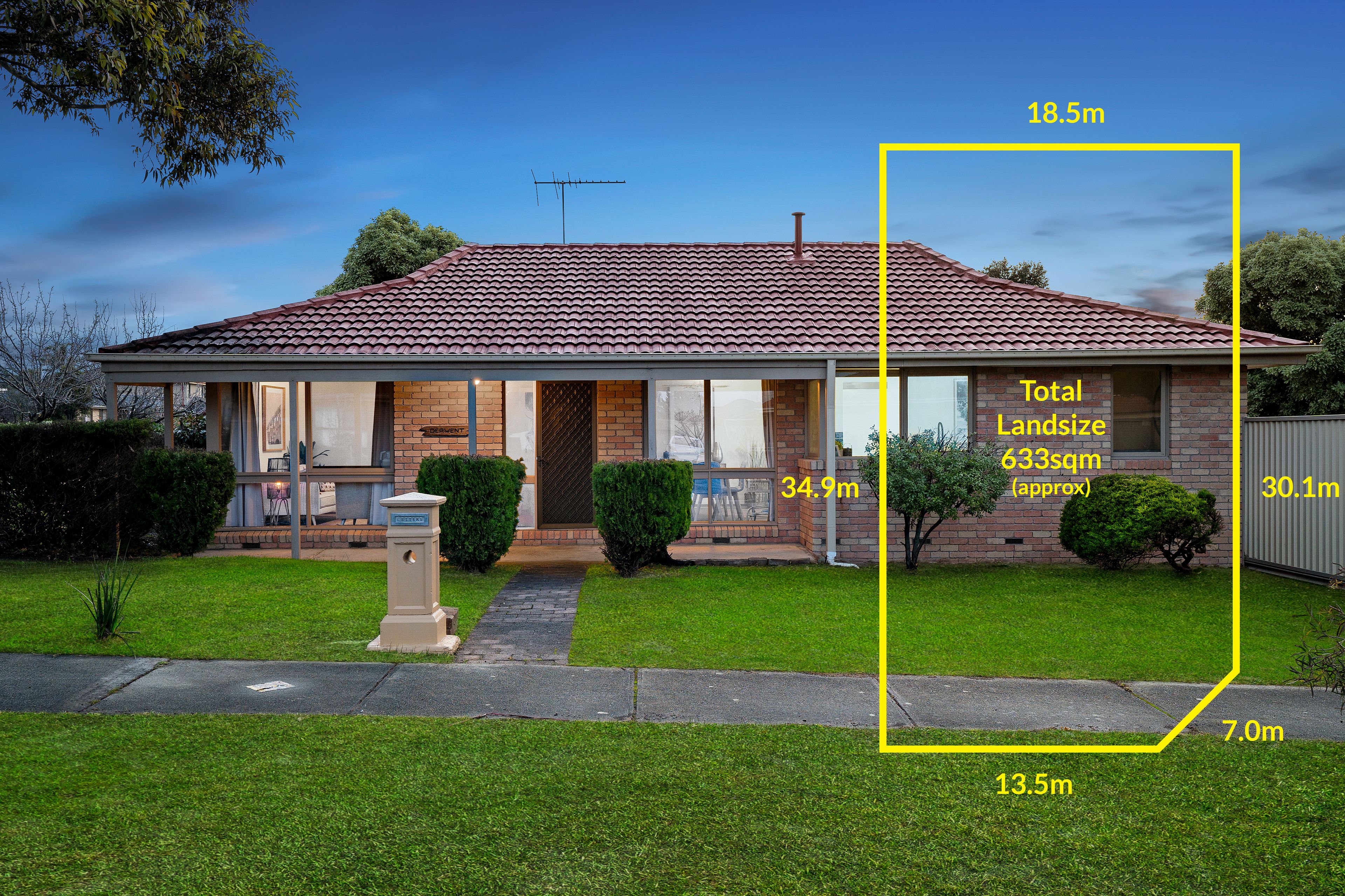 1 Axedale Crescent, Endeavour Hills VIC 3802