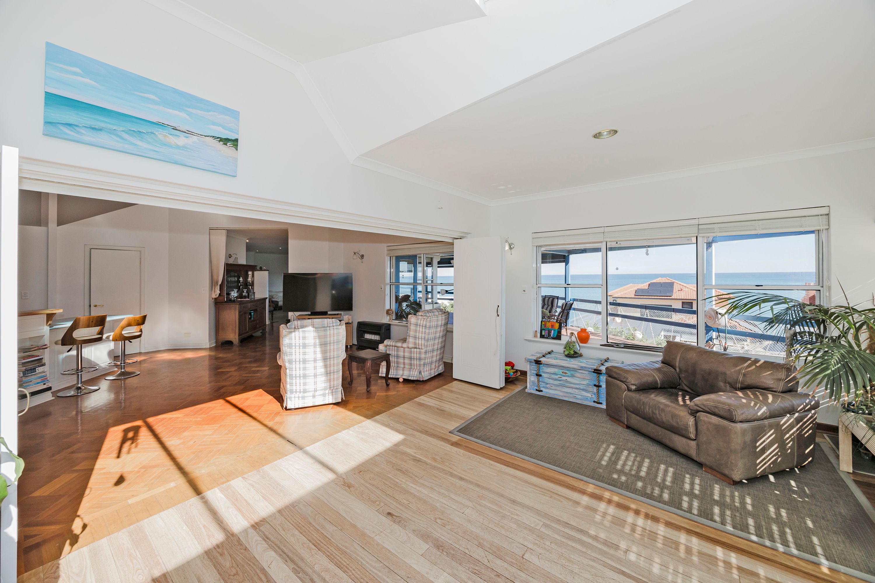 3 Robinson Avenue — photo 10 of 30
