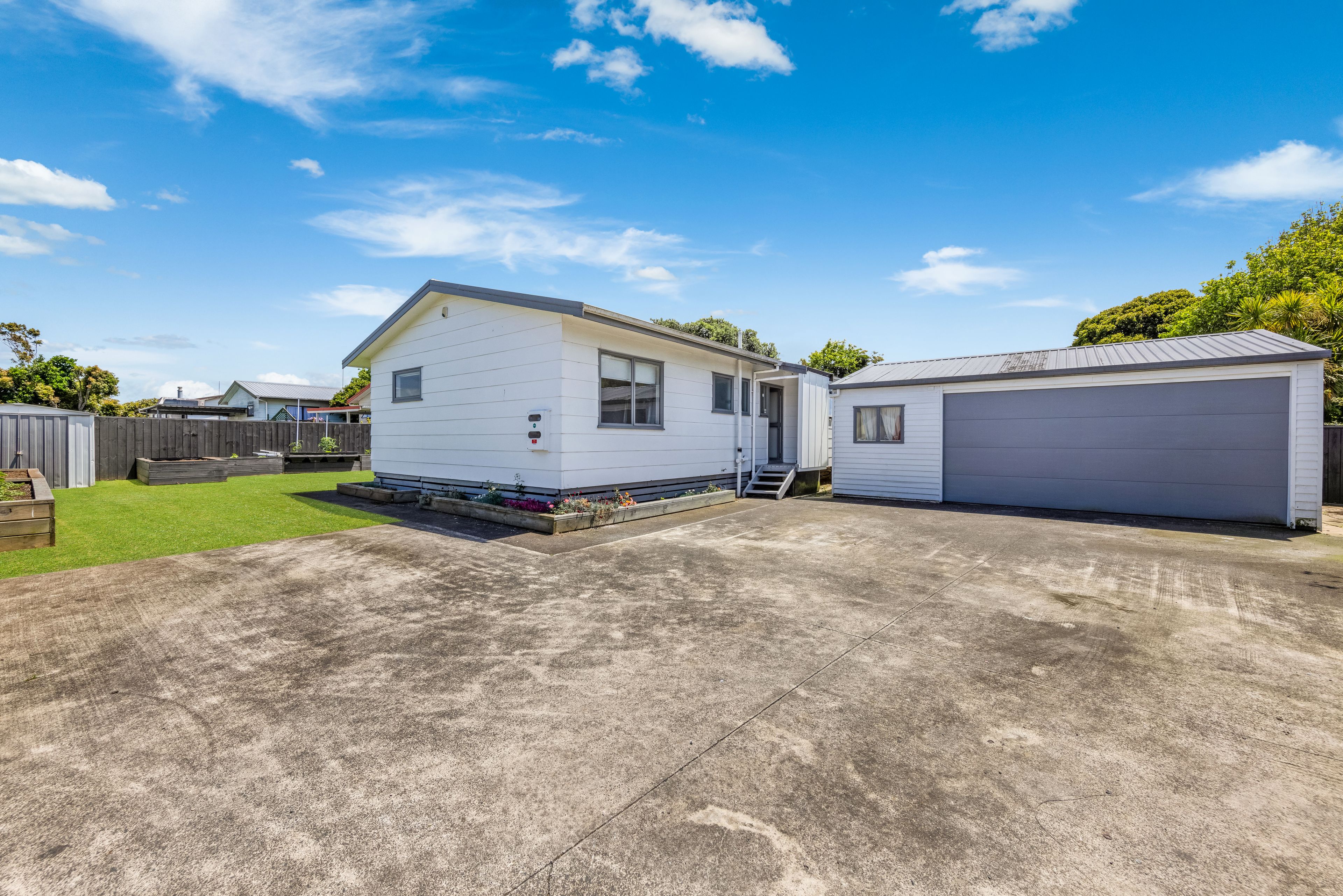 1/8 Volta Place, Clendon Park, Manukau City