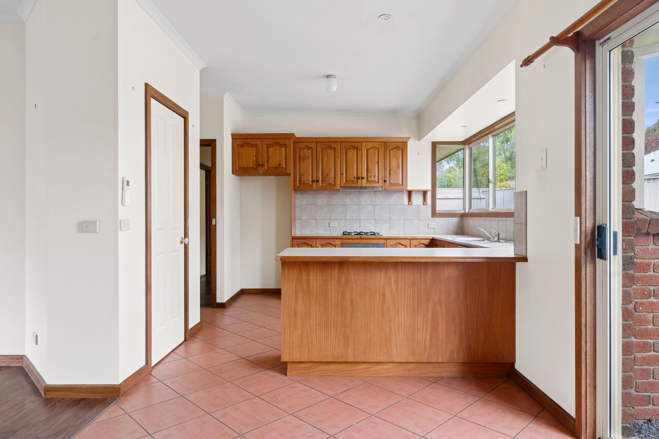 42 Warren Street — photo 3 of 12
