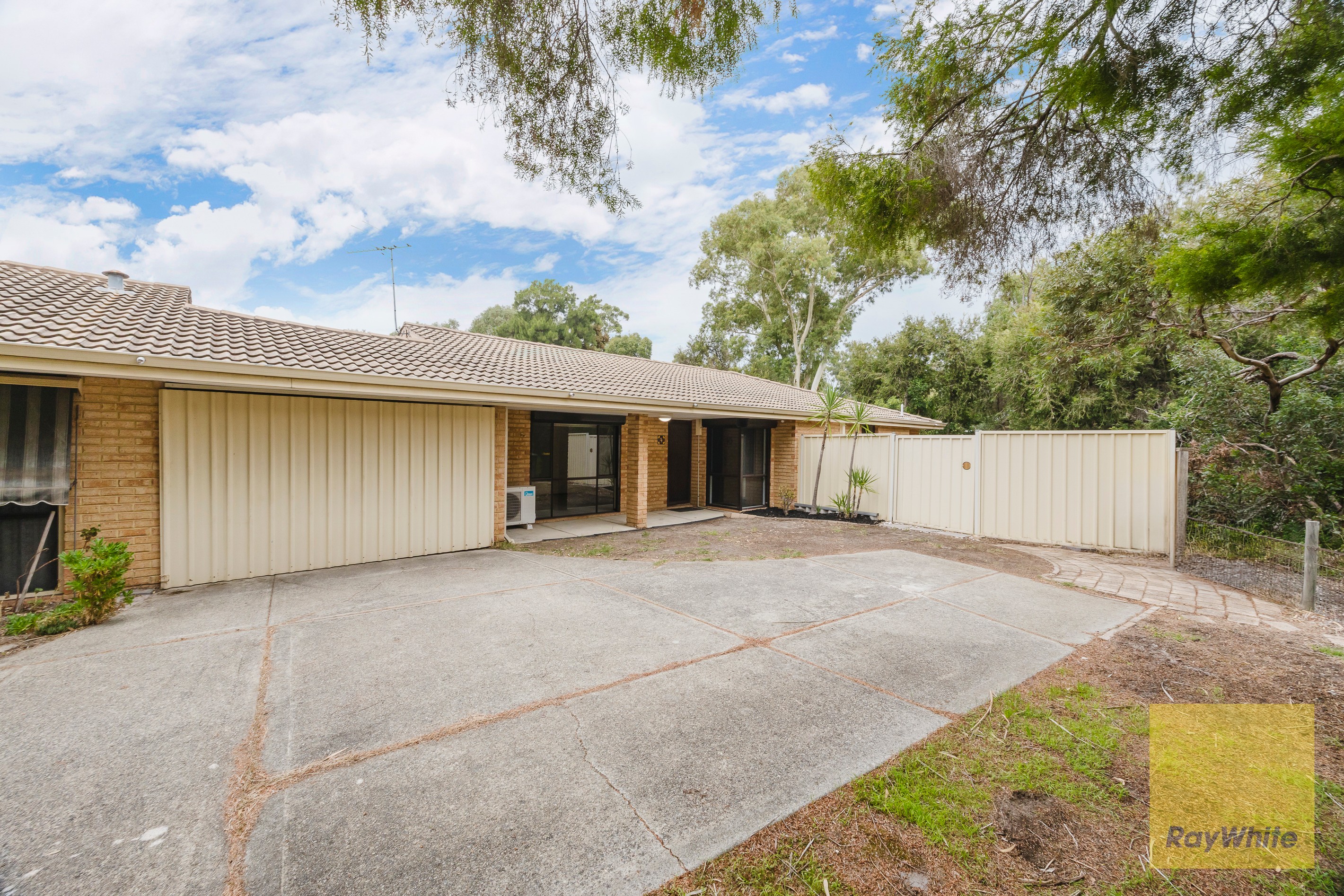 4 Casma Grove, Ballajura, WA 6066