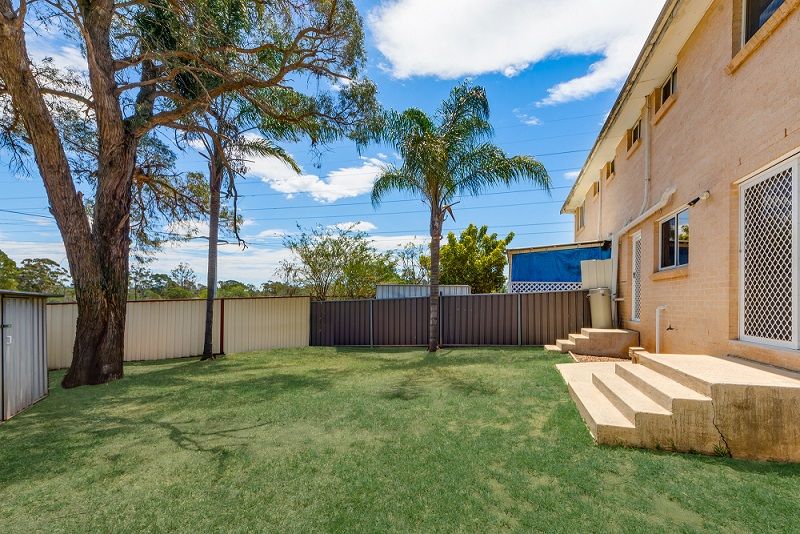 2/13 Rushes Place, Minto, NSW 2566