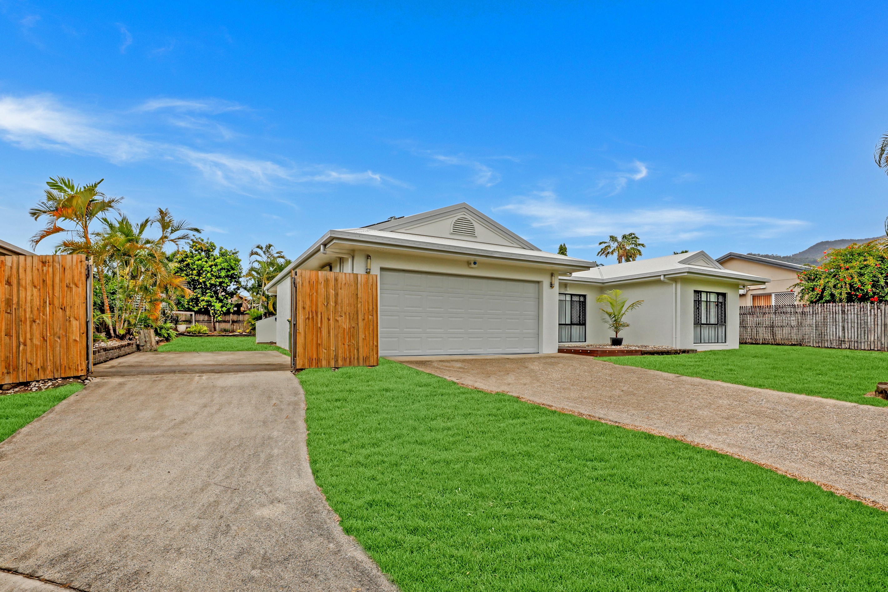 14 Castaways Close, Kewarra Beach, QLD 4879