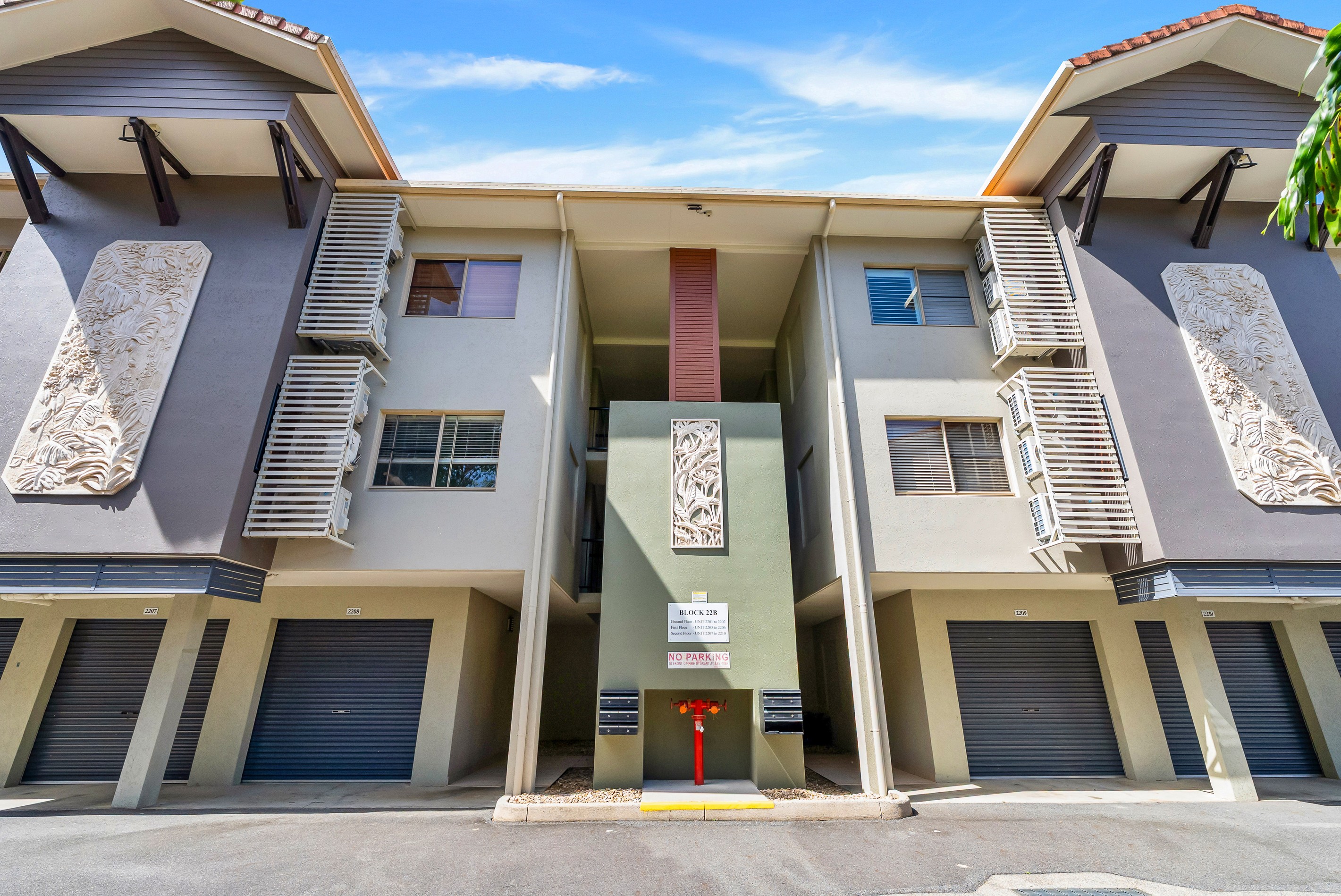 2204/40-42 Clifton Road, Clifton Beach, QLD 4879