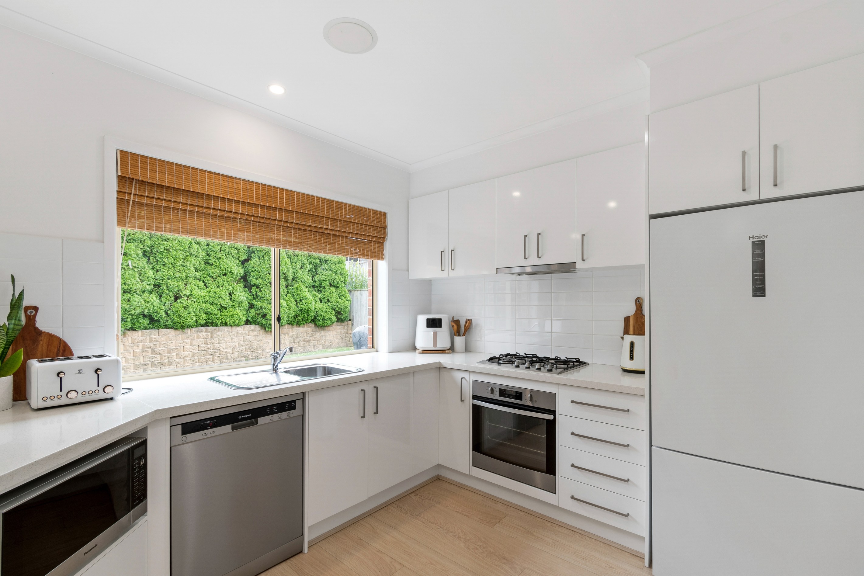10 Robins Creek Drive, Horsley, NSW 2530