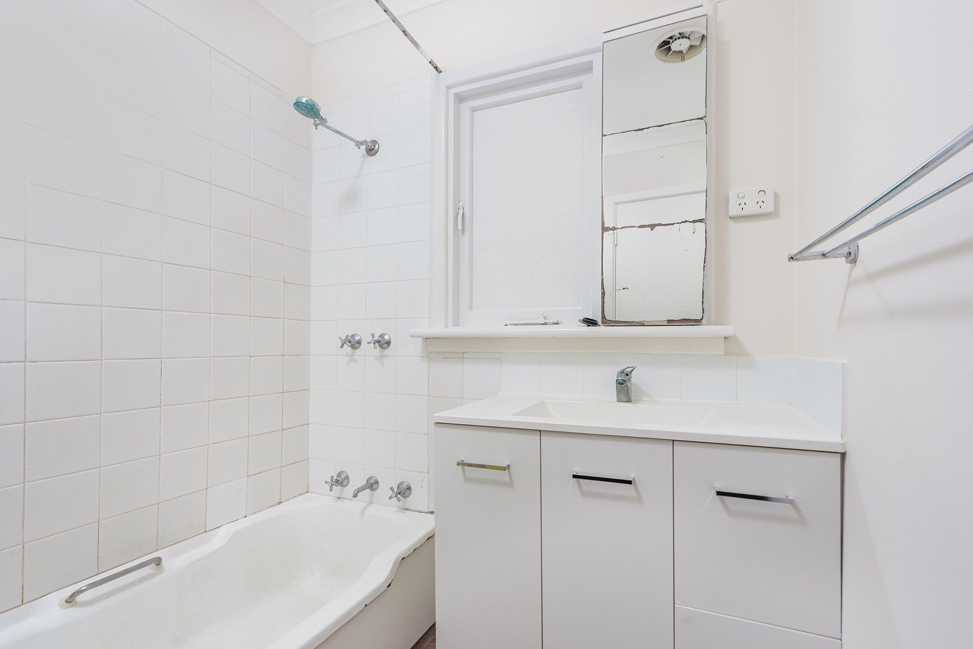 111 Rifle Range Road — photo 3 of 15