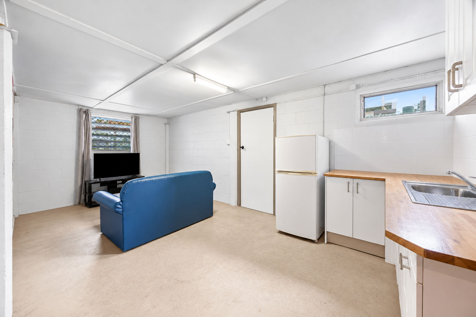 42 Aerodrome Road — photo 16 of 24