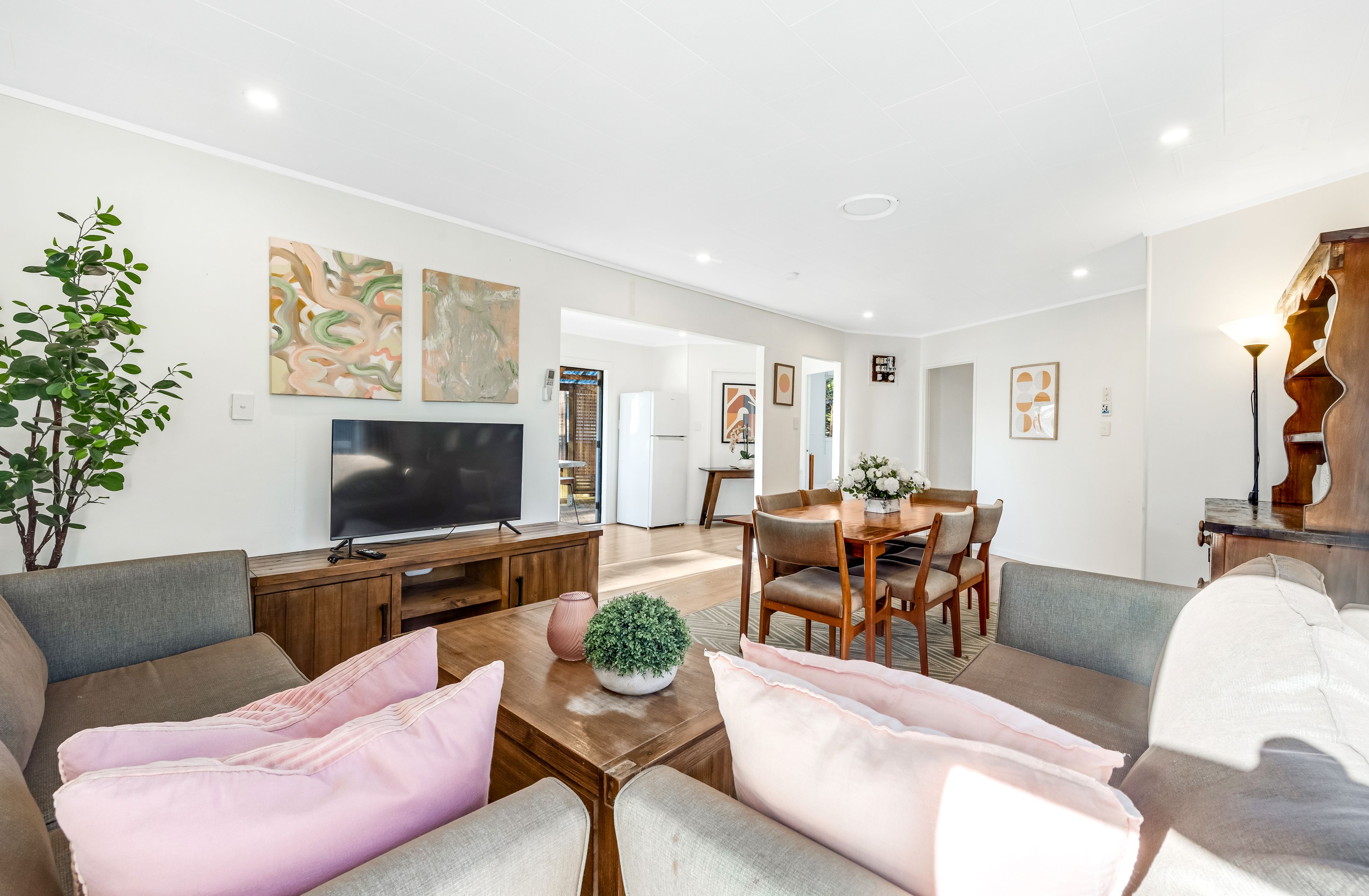 12 Sandrine Avenue, Clover Park, Manukau City