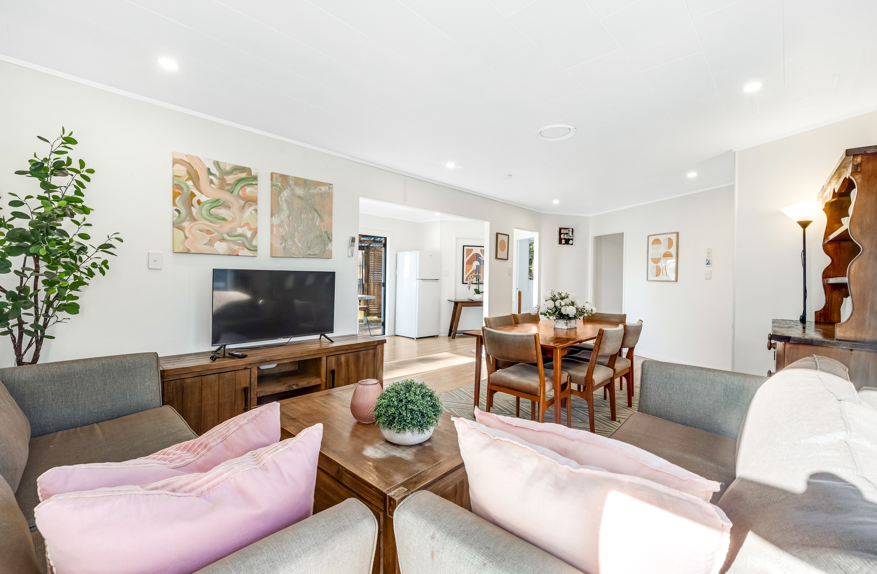 12 Sandrine Avenue, Clover Park, Manukau City