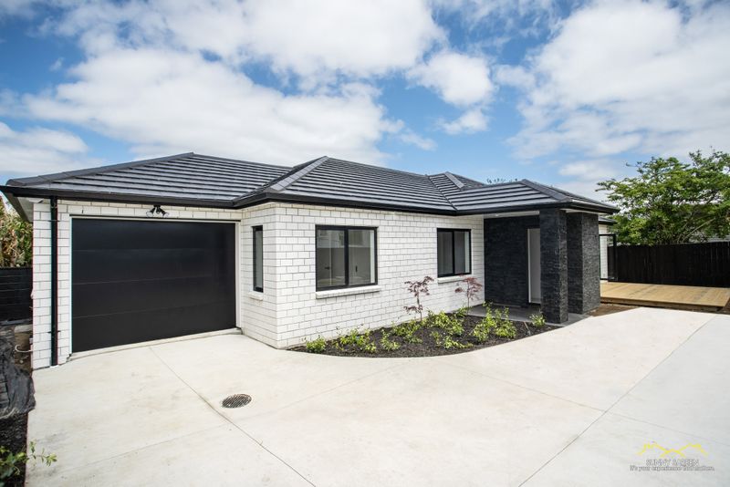 Beautiful Brand New ! - Manurewa