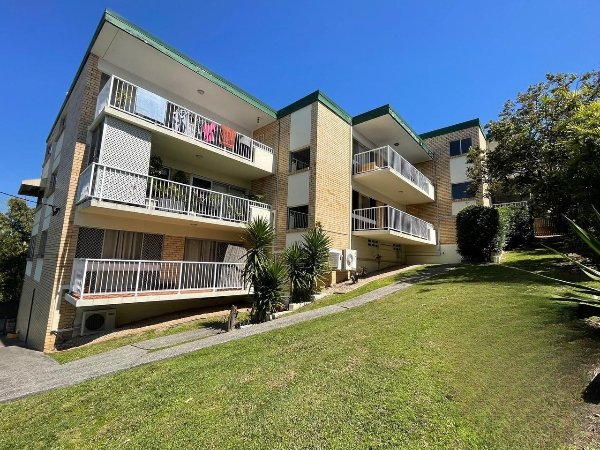16 Riverton Street, Clayfield QLD 4011