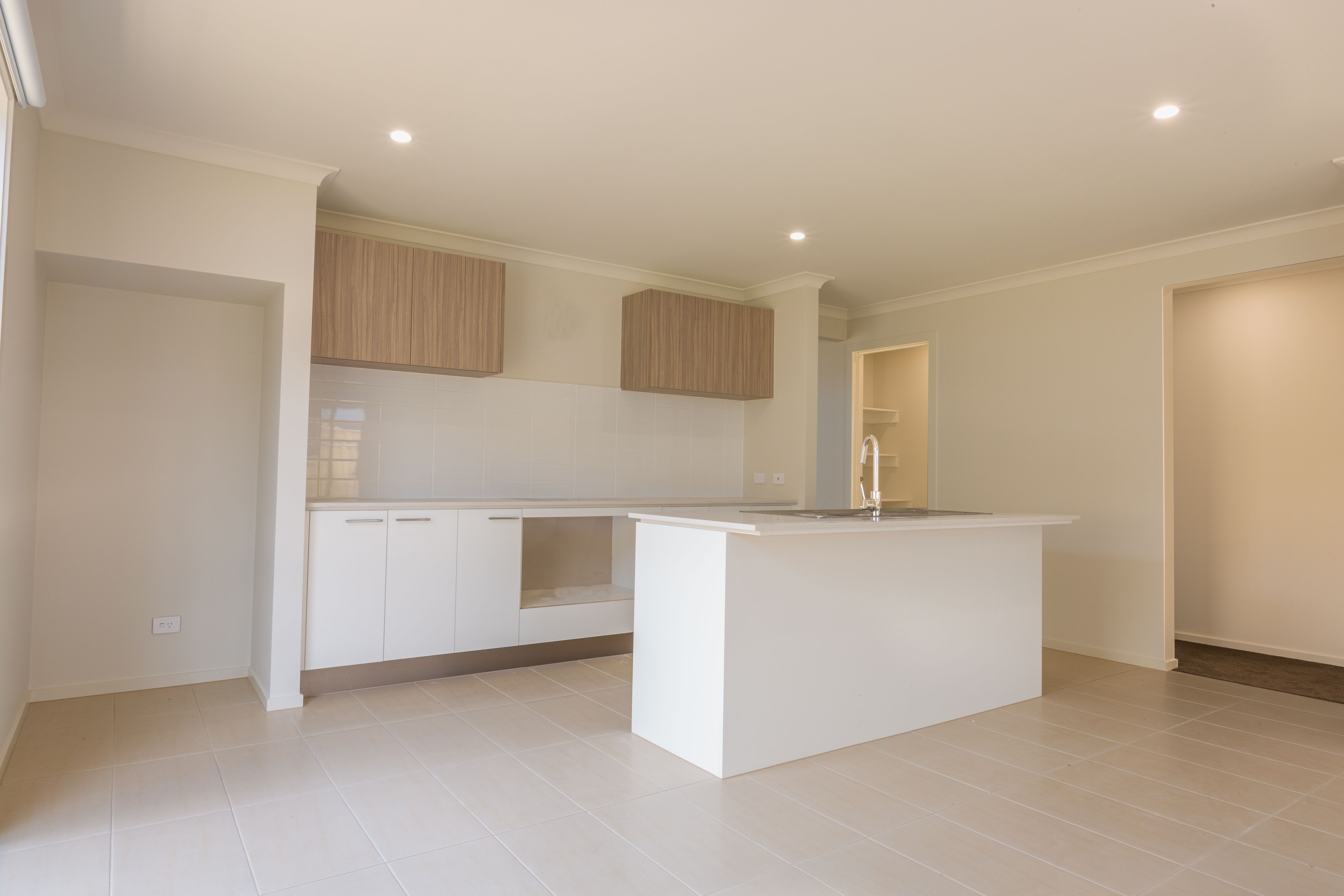 4 Flanker Way, Clyde, VIC 3978