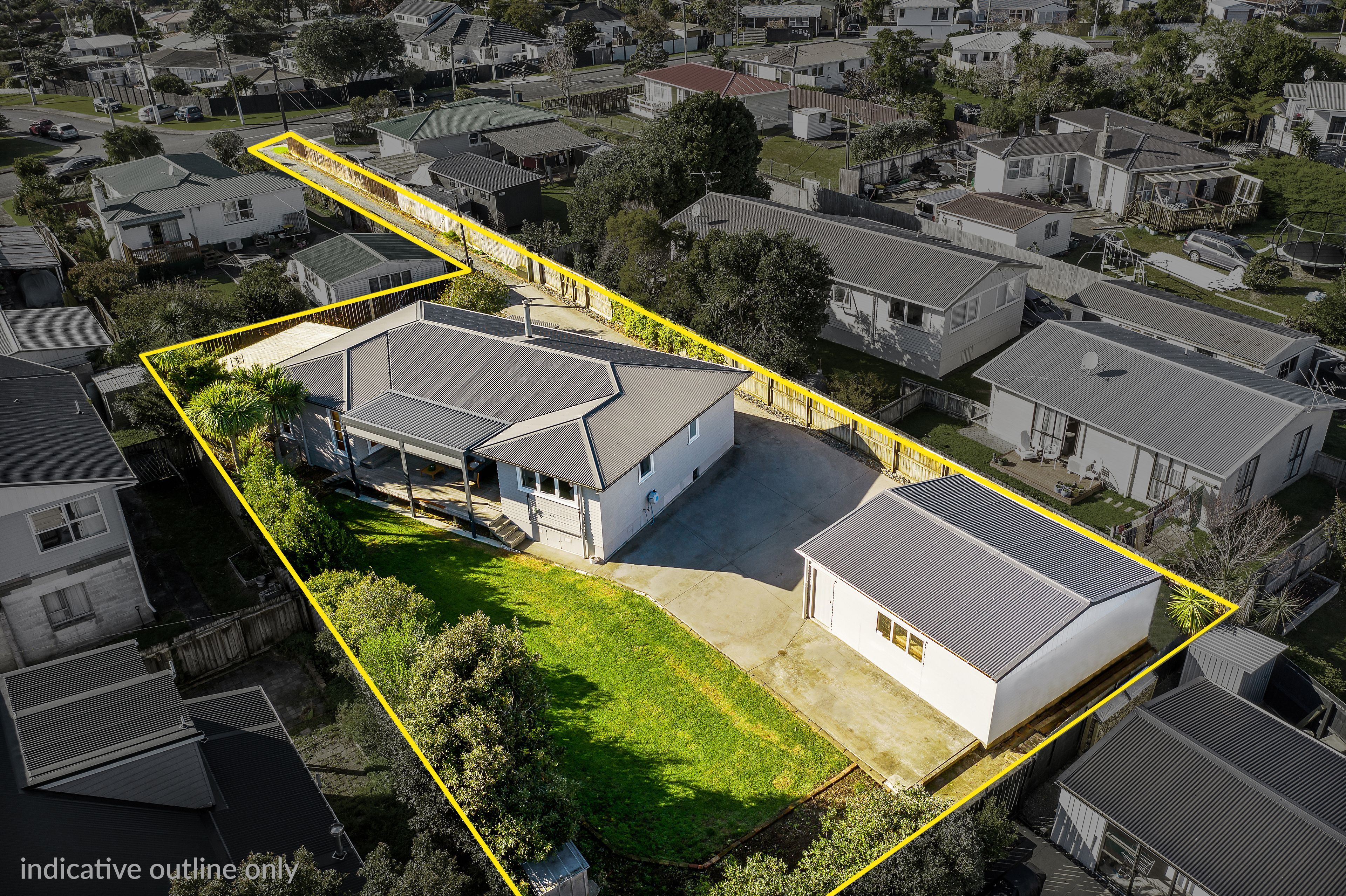 32 Tramway Road, Beach Haven, North Shore City