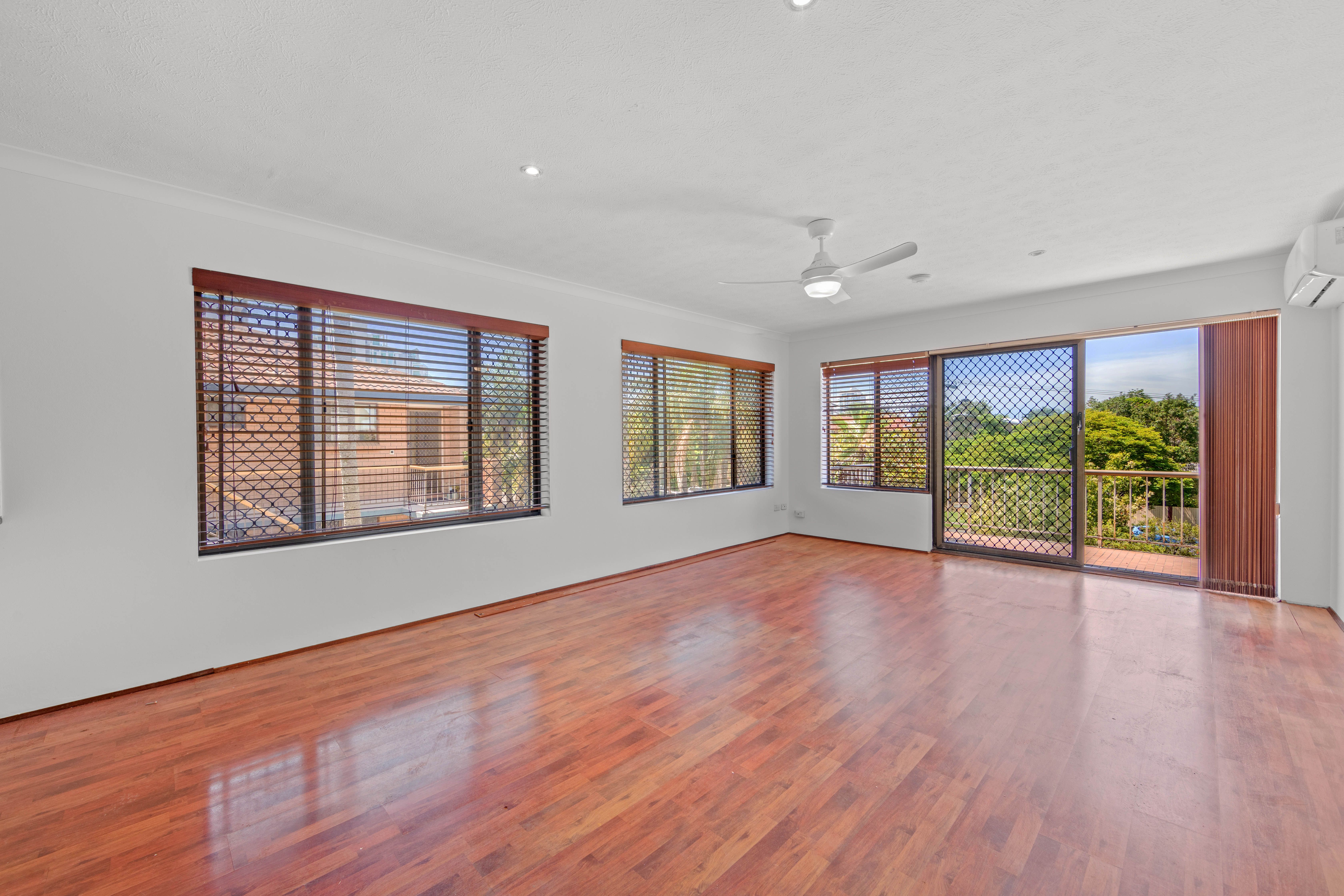 10/29 Imperial Parade, Labrador, QLD 4215