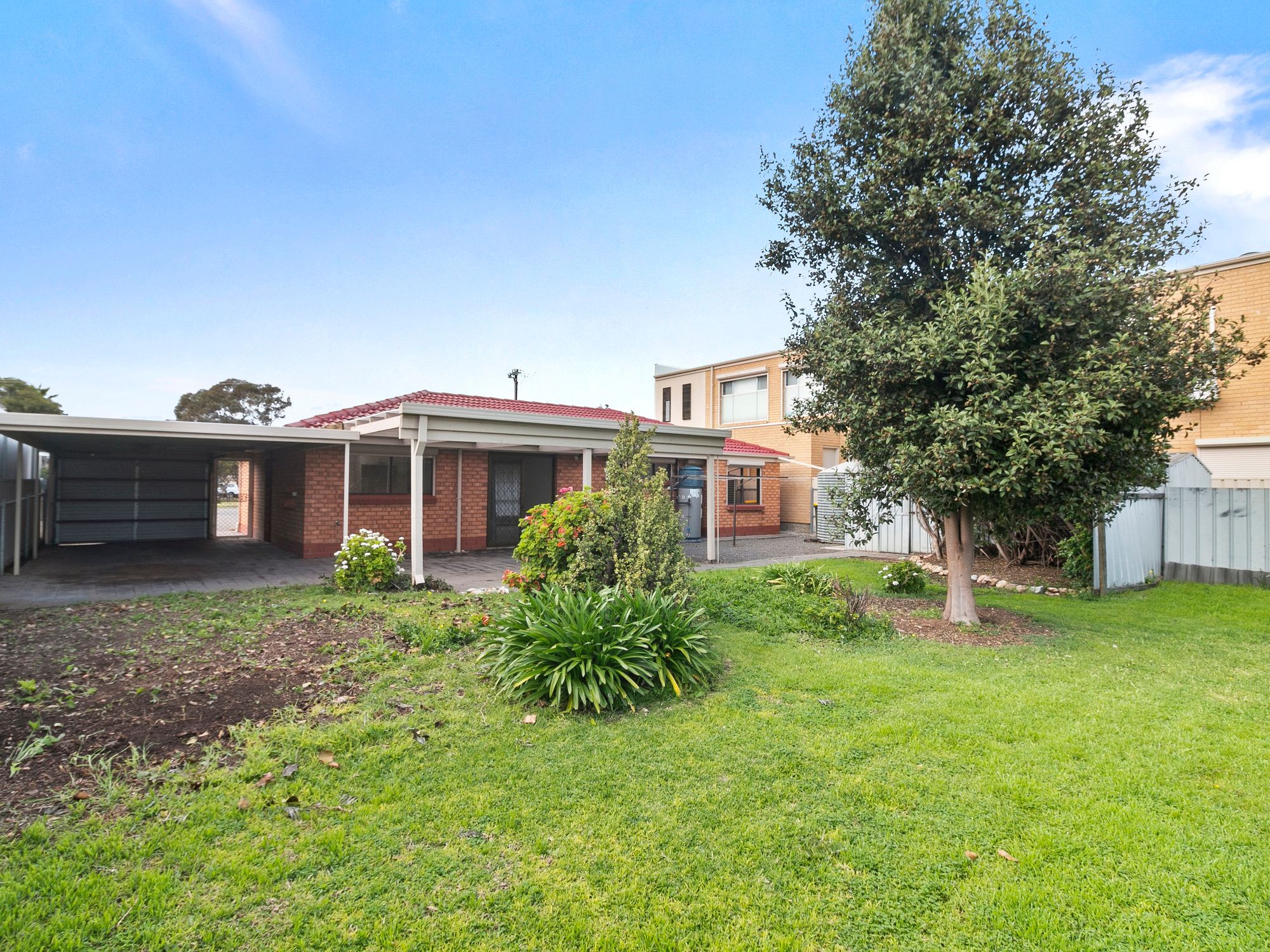 5 Perth Street — photo 12 of 12
