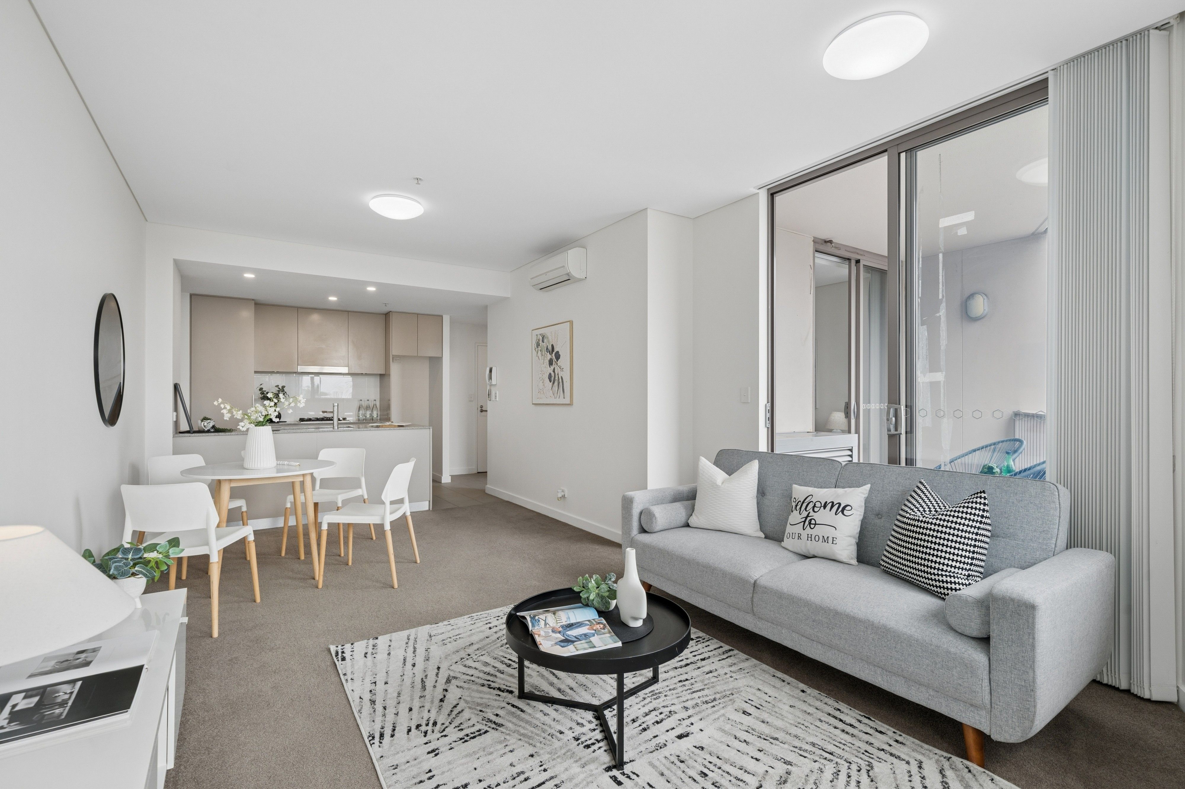 302/2 Discovery Point Place — photo 2 of 20
