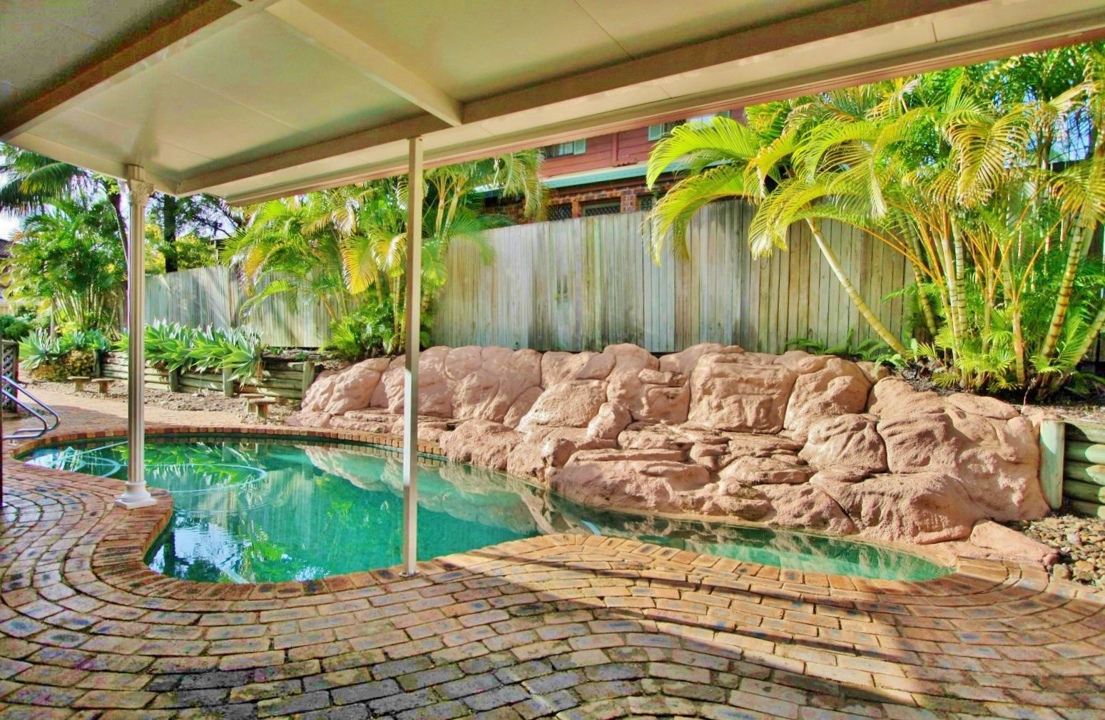 15 Aldford Street, Carindale, QLD 4152