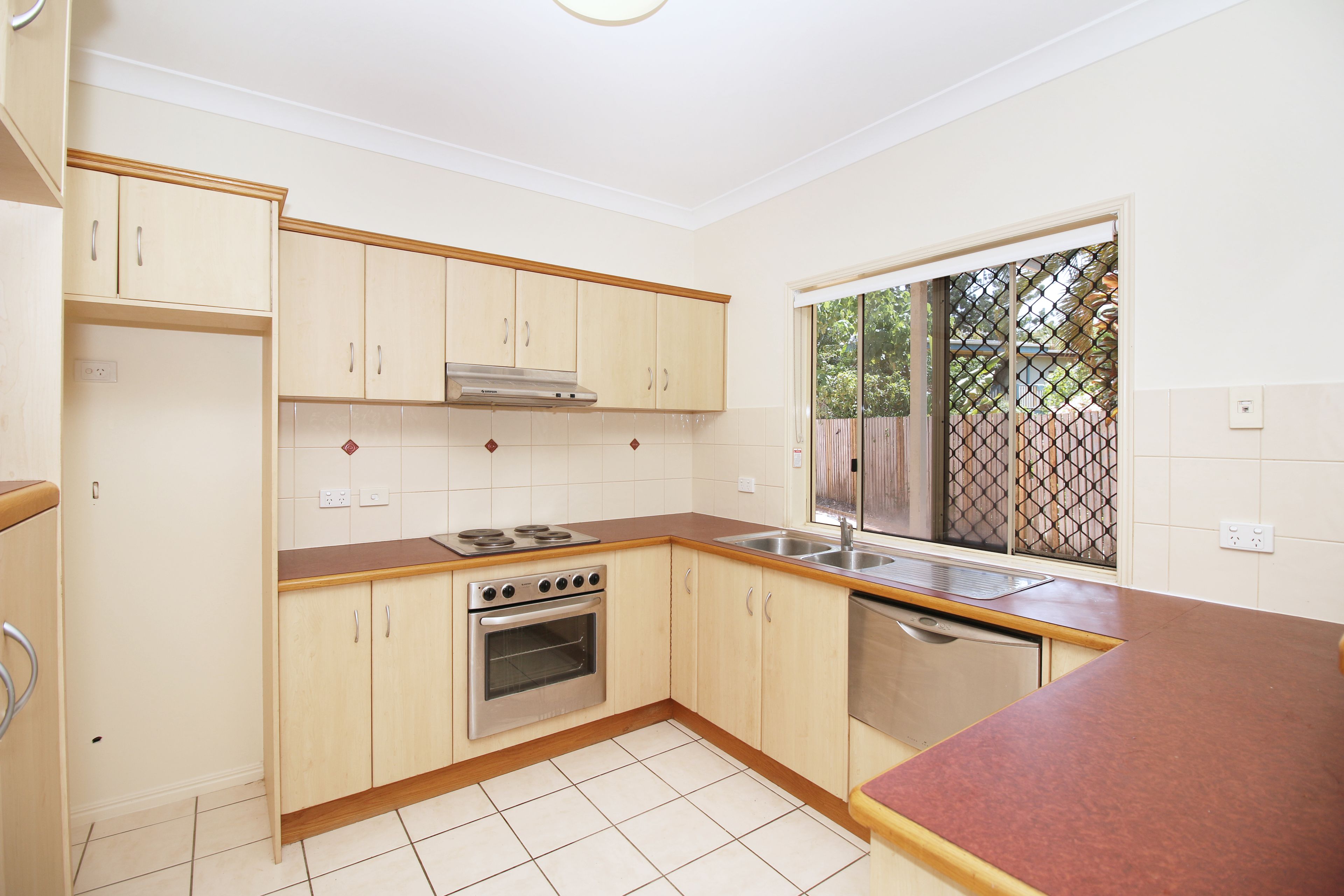 2/31 Harding Street, Mundingburra, QLD 4812