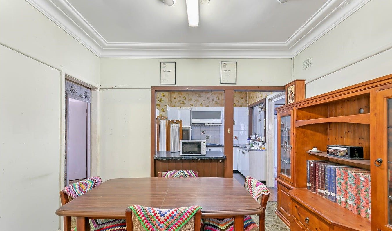 9 Fuller Street — photo 2 of 3