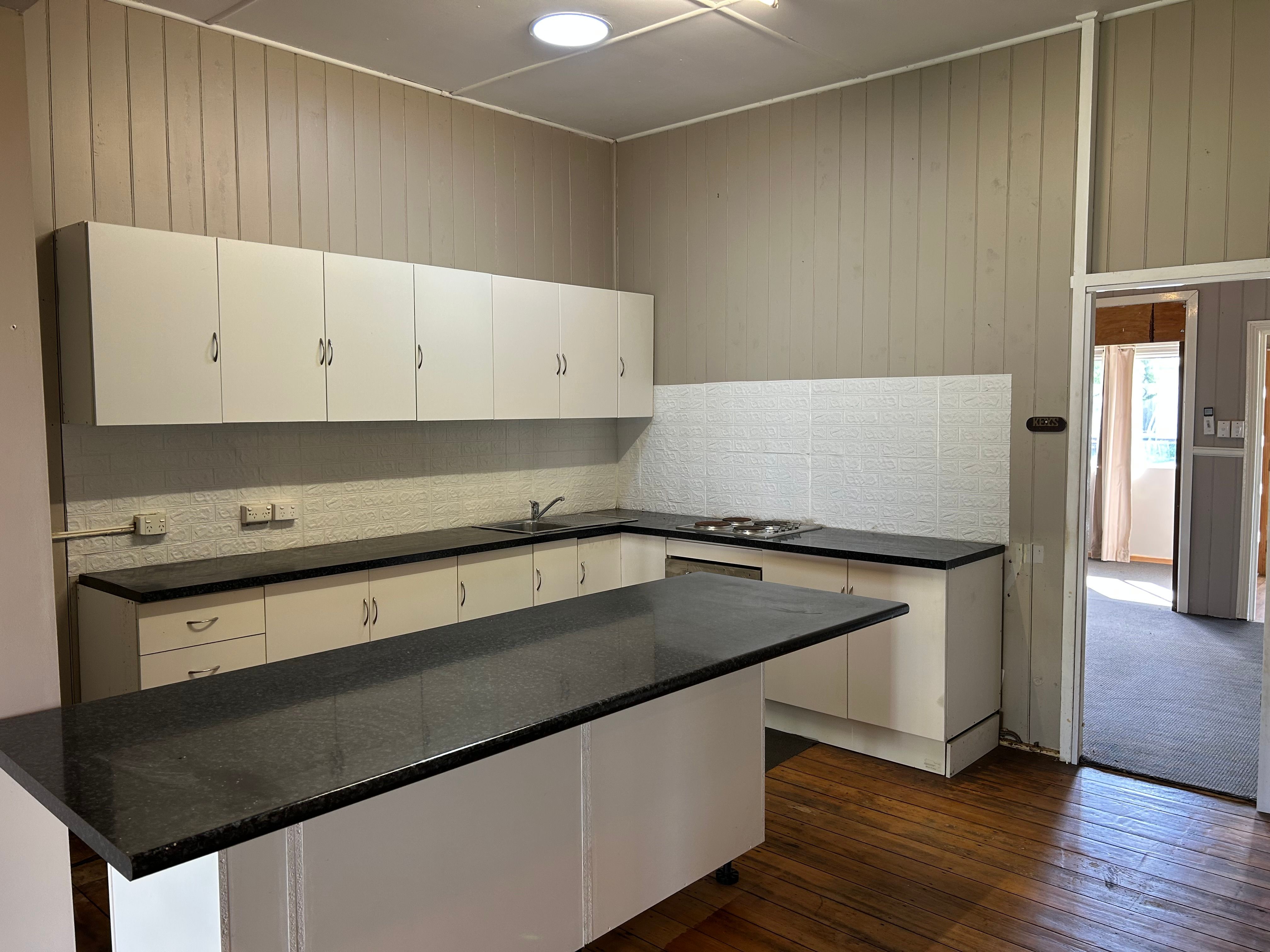 19 West Street, Oakey, QLD 4401